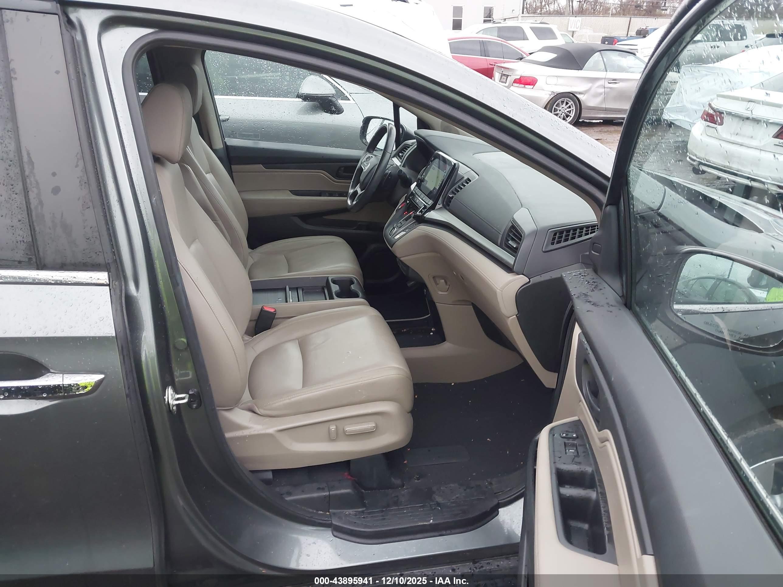 HONDA ODYSSEY image 5