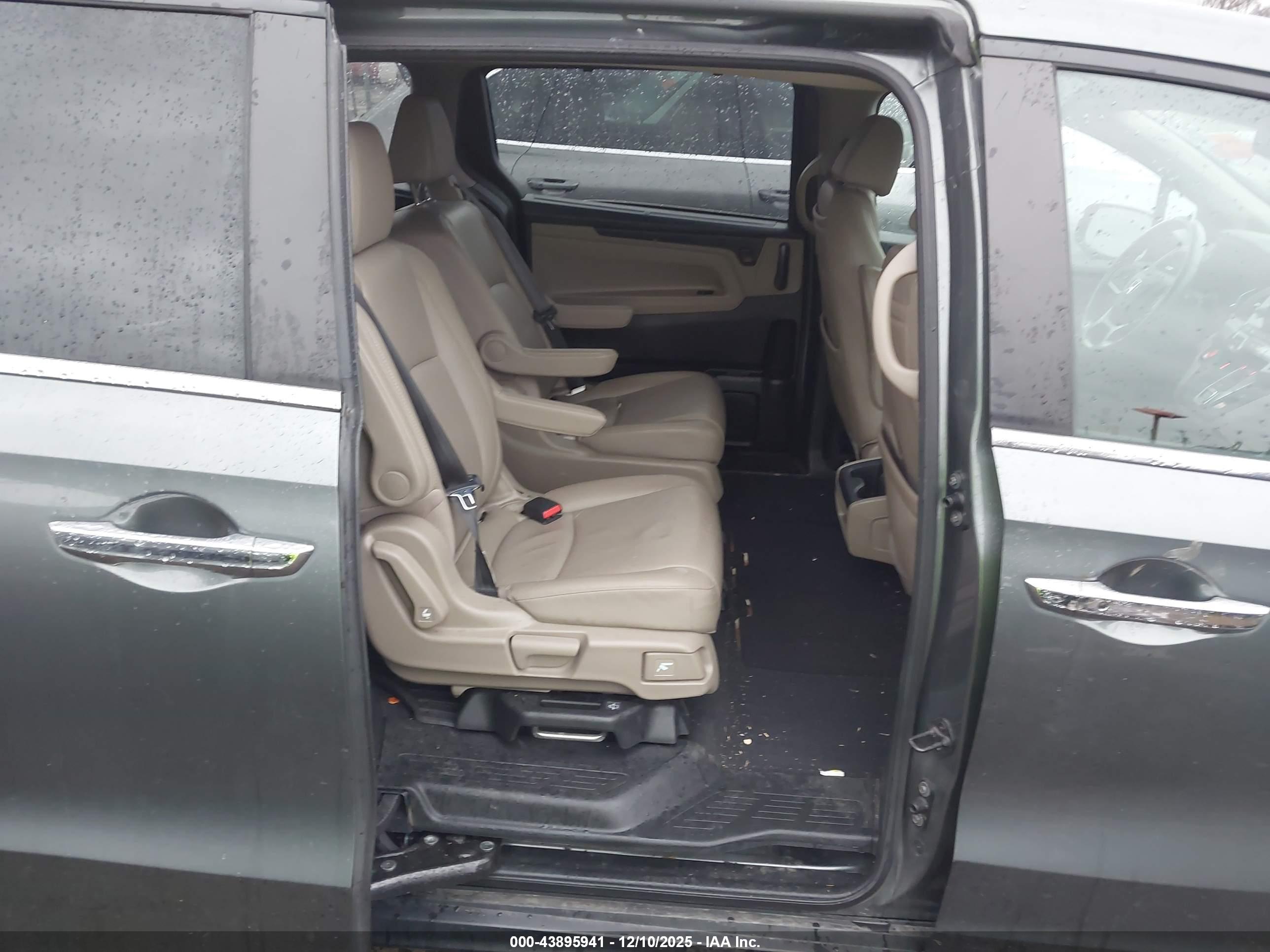 HONDA ODYSSEY image 8