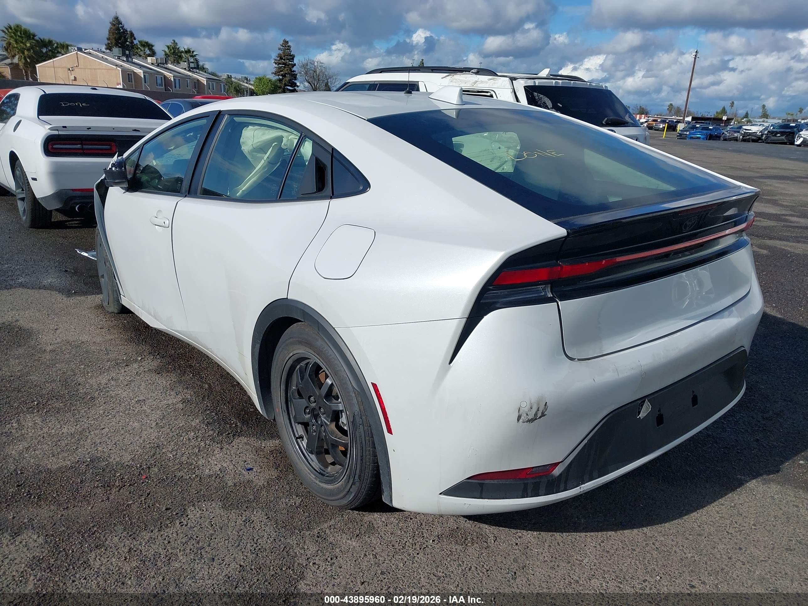 TOYOTA PRIUS image 3