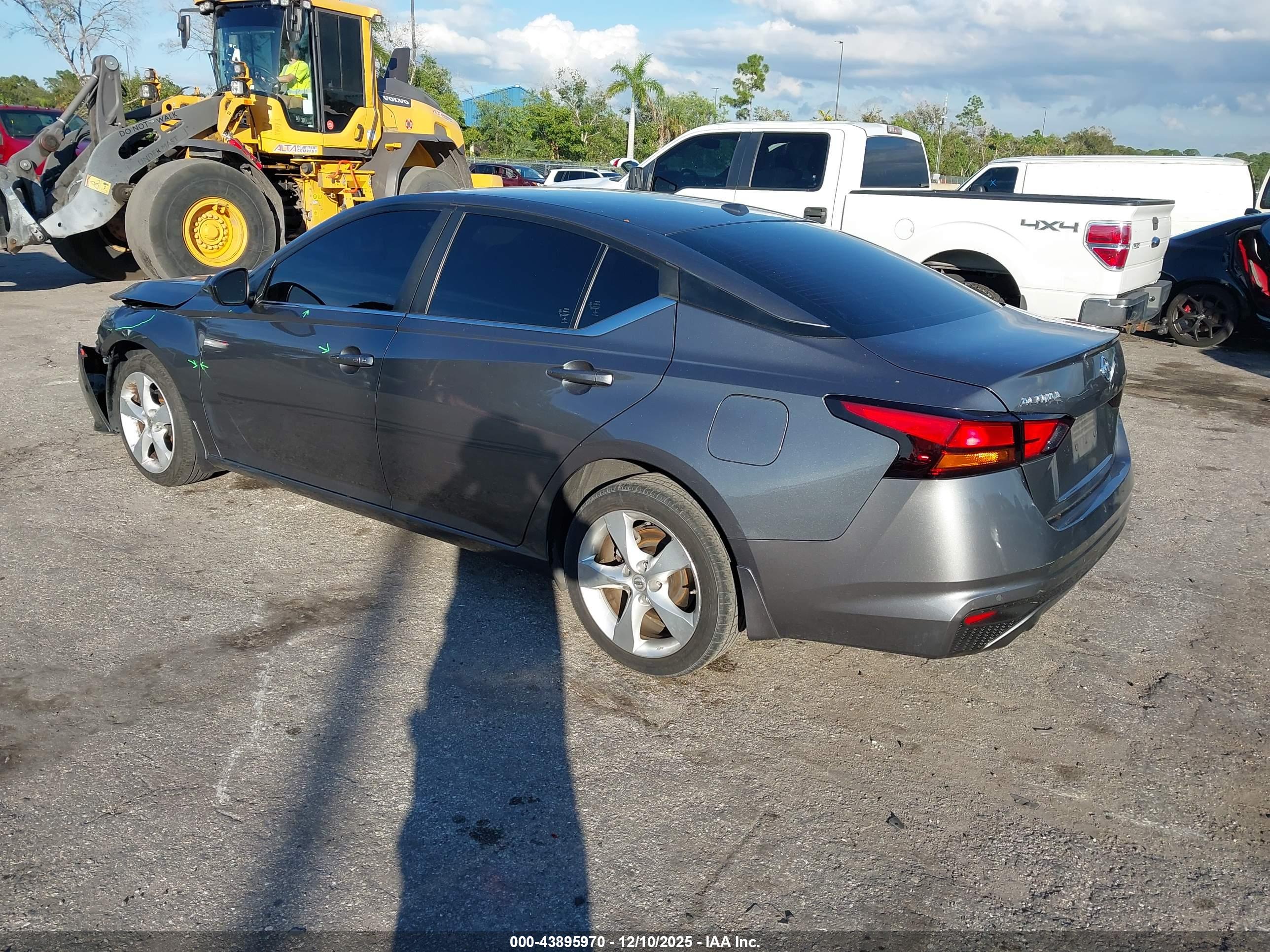NISSAN ALTIMA image 3