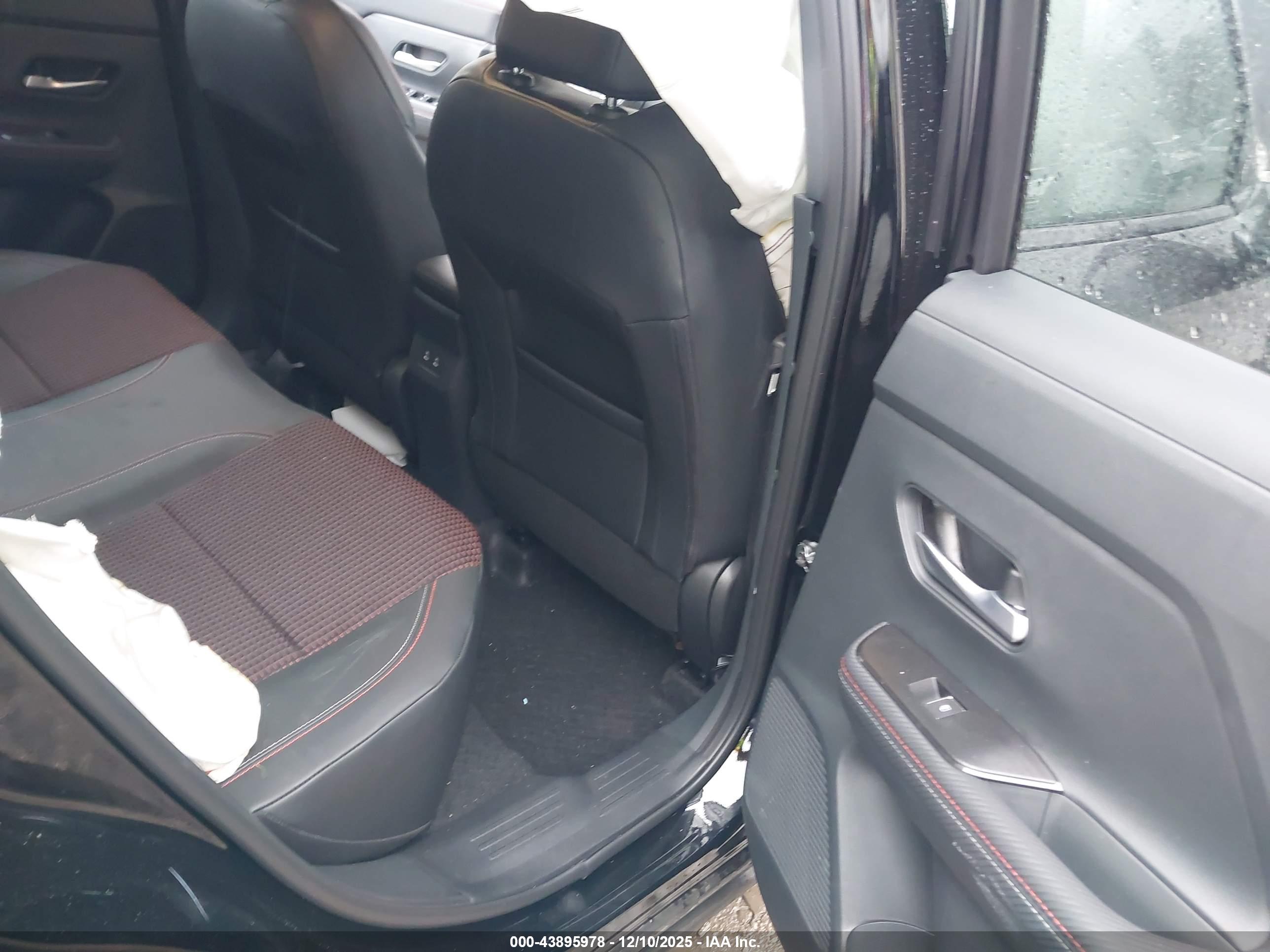 NISSAN KICKS image 8