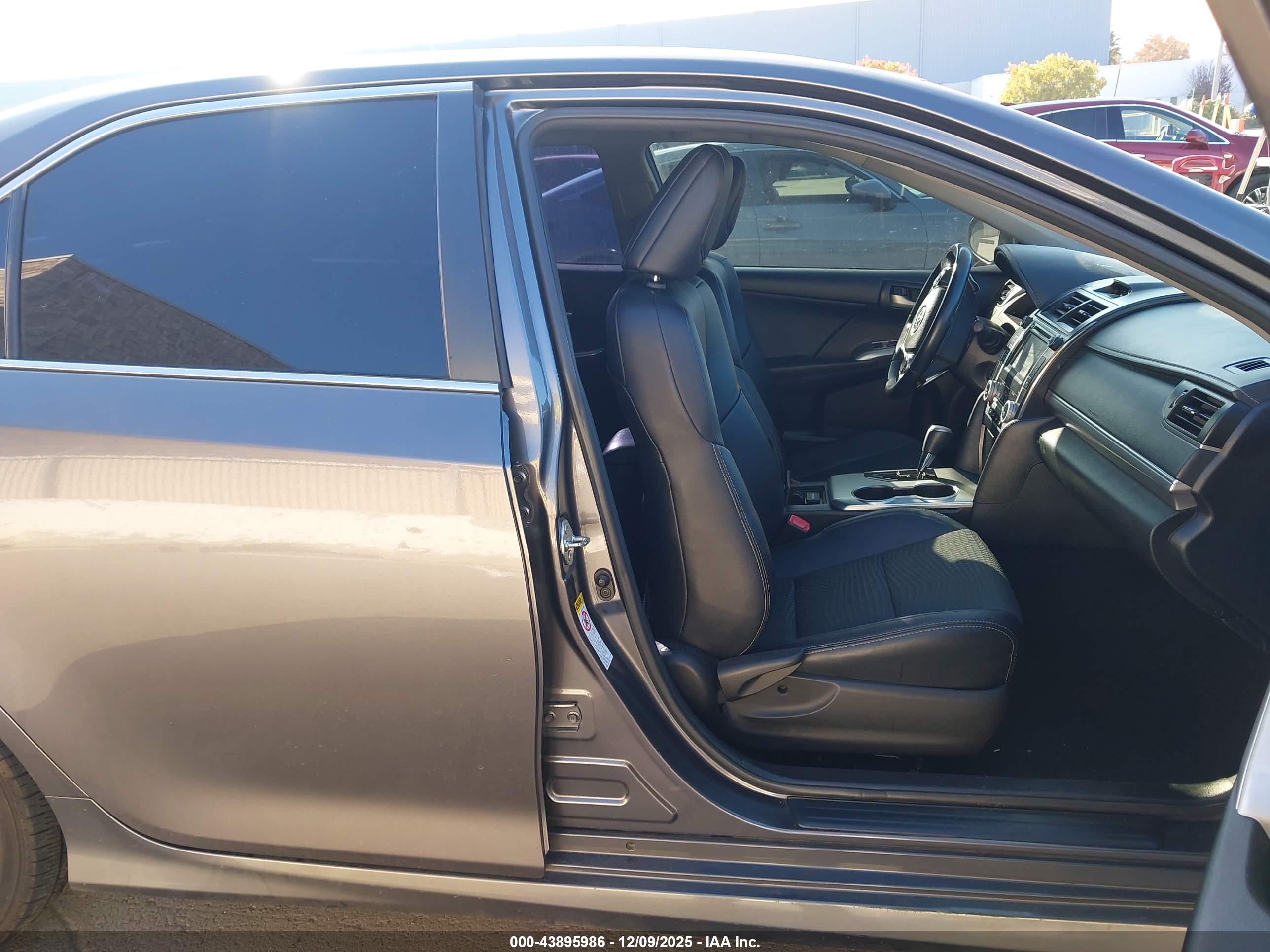 TOYOTA CAMRY image 5