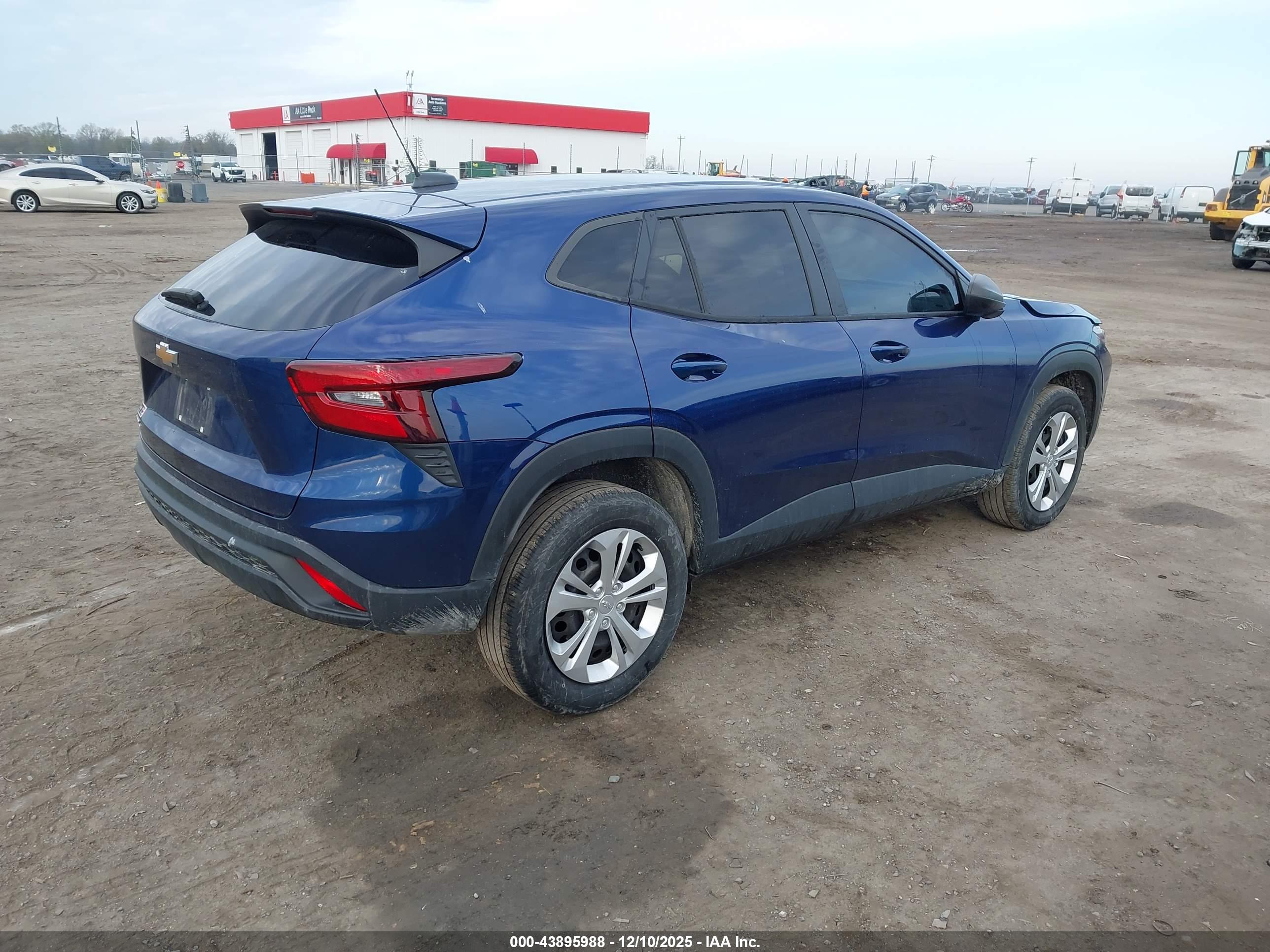 CHEVROLET TRAX image 4