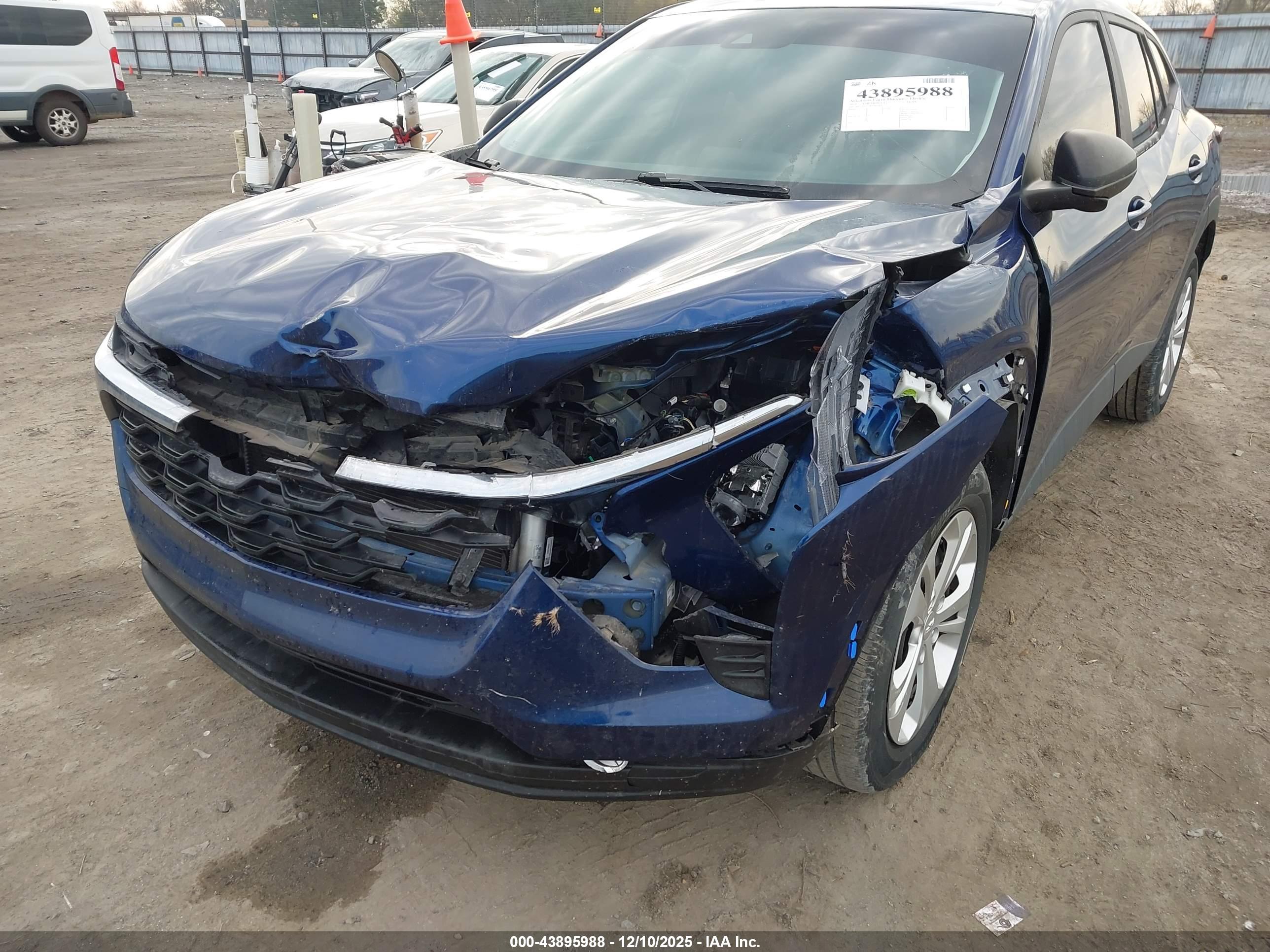 CHEVROLET TRAX image 6