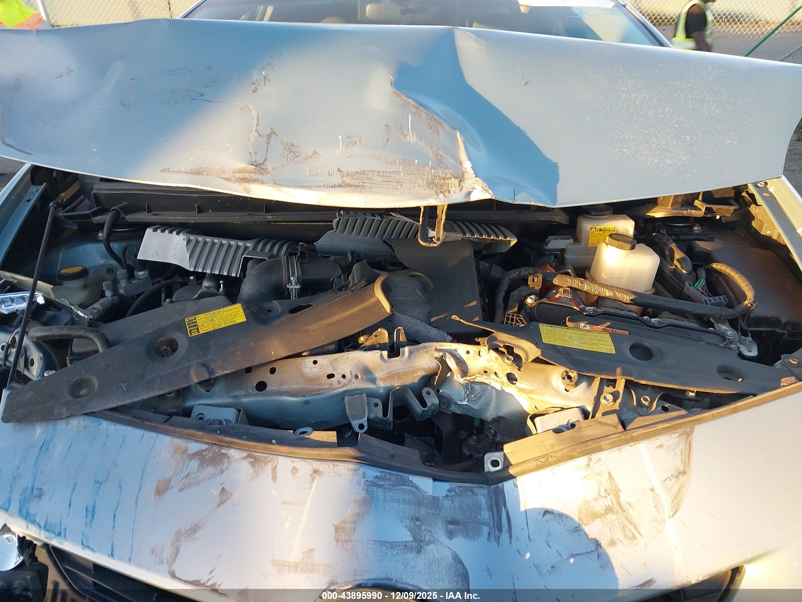 TOYOTA PRIUS image 10