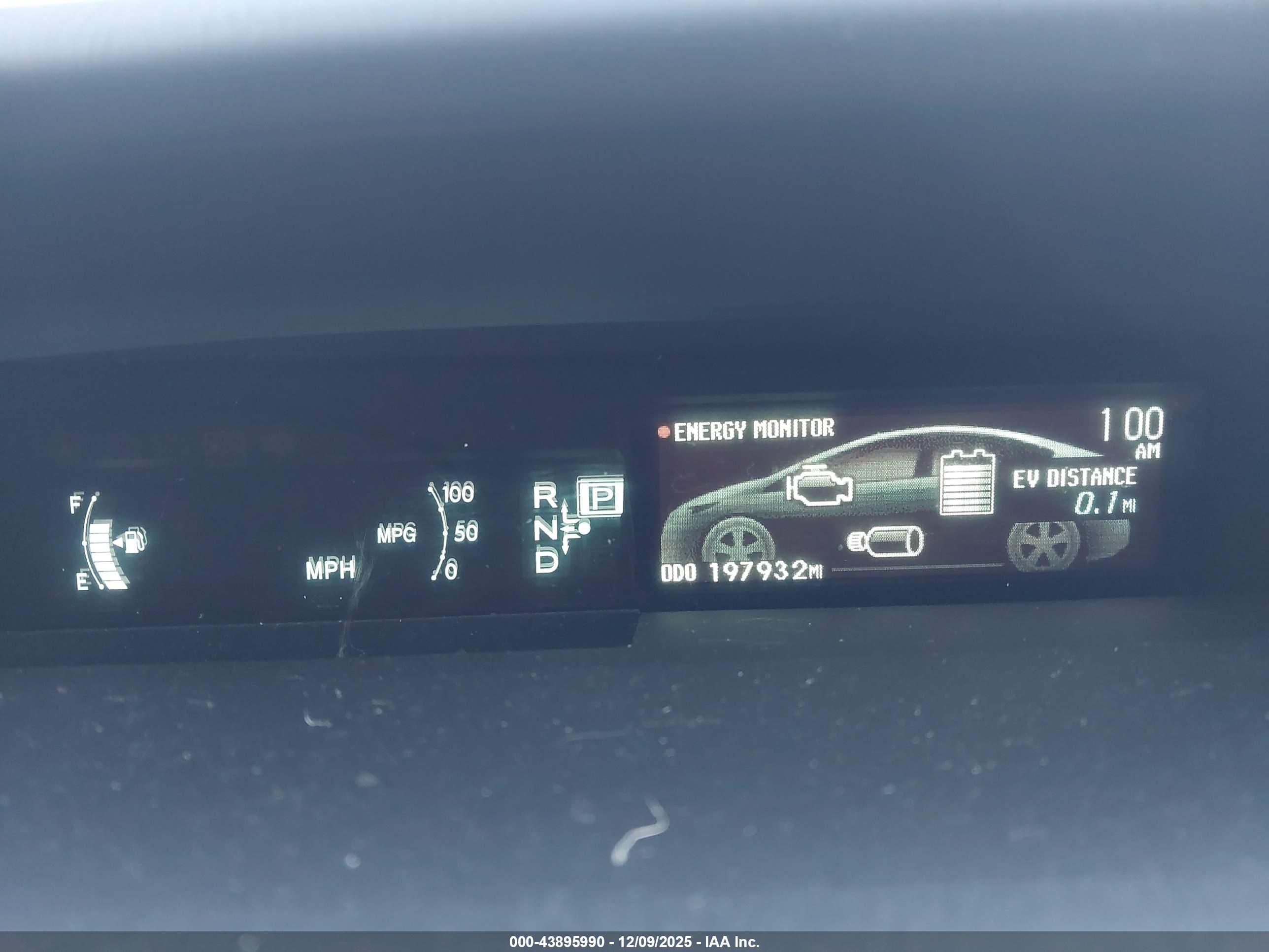 TOYOTA PRIUS image 7