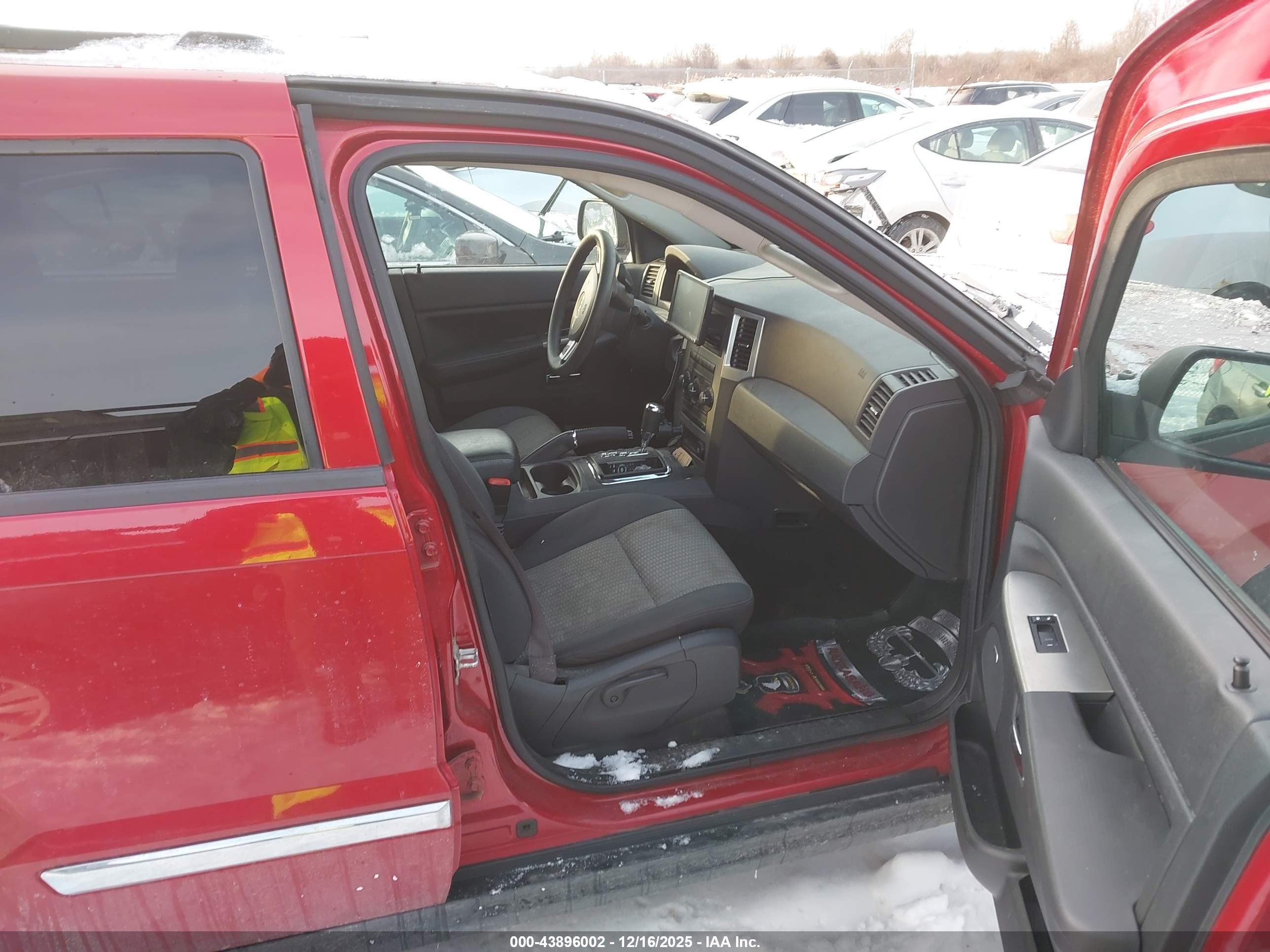 JEEP GRAND image 5