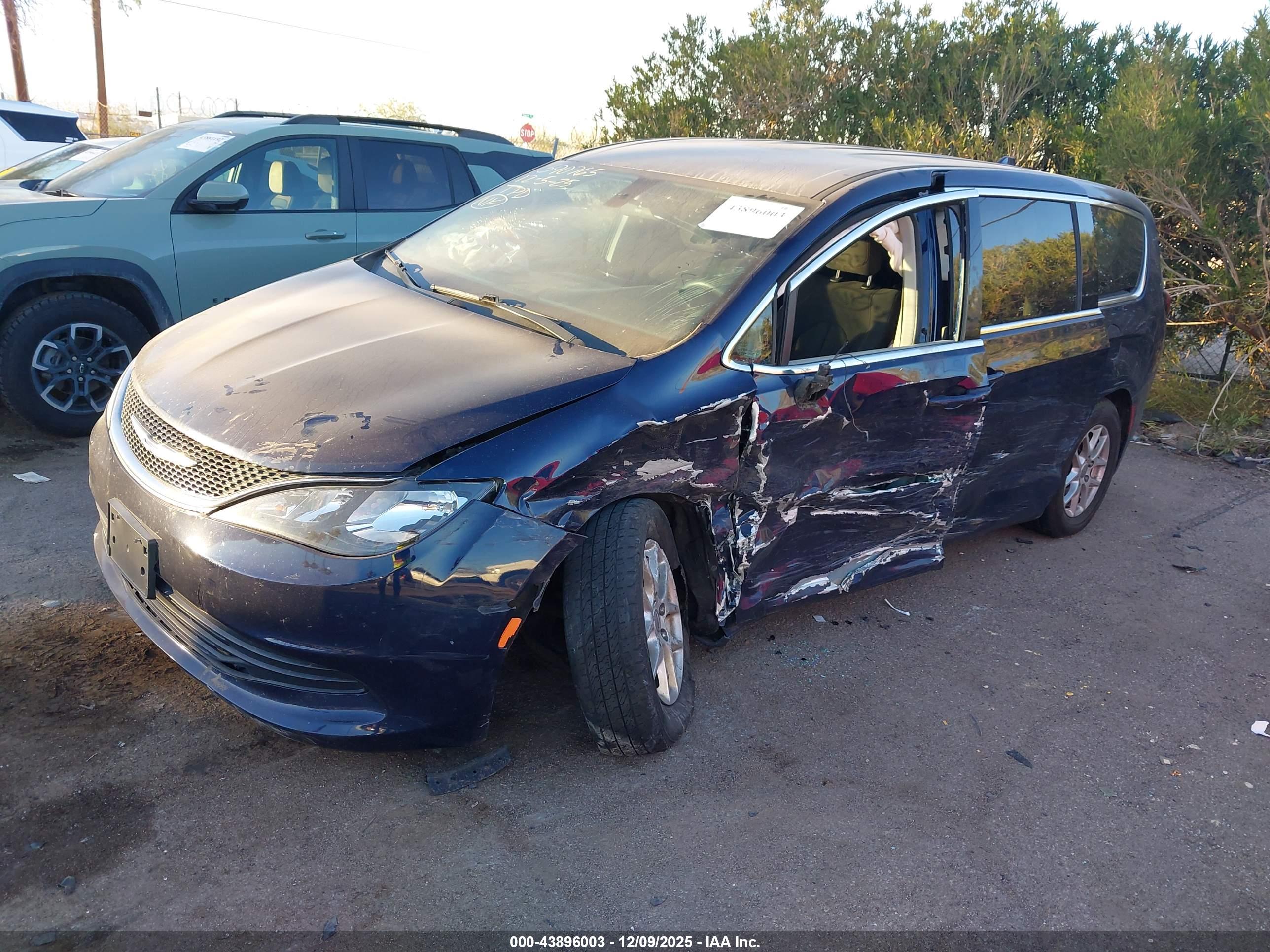 CHRYSLER PACIFICA image 2