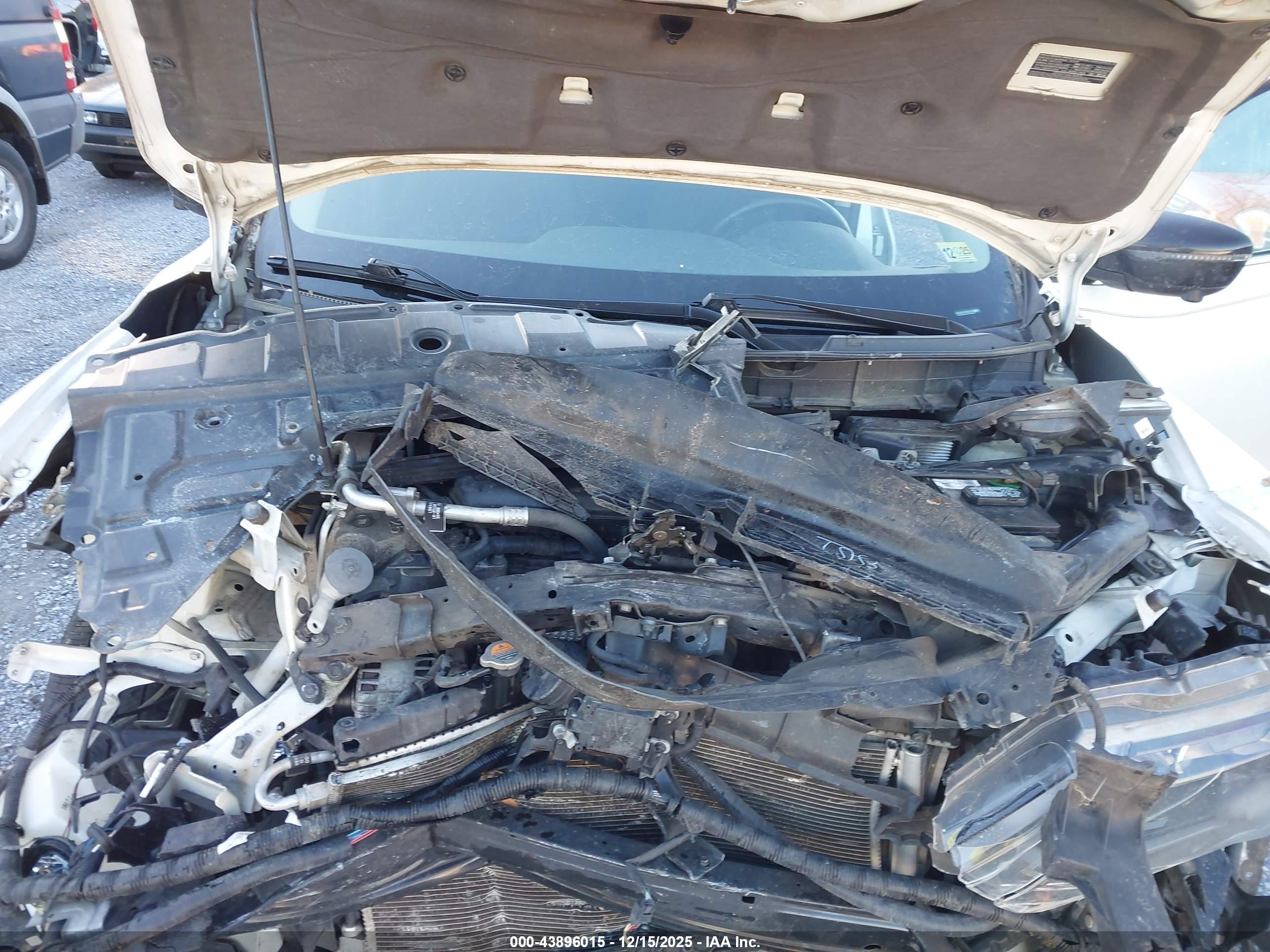 NISSAN ROGUE image 10