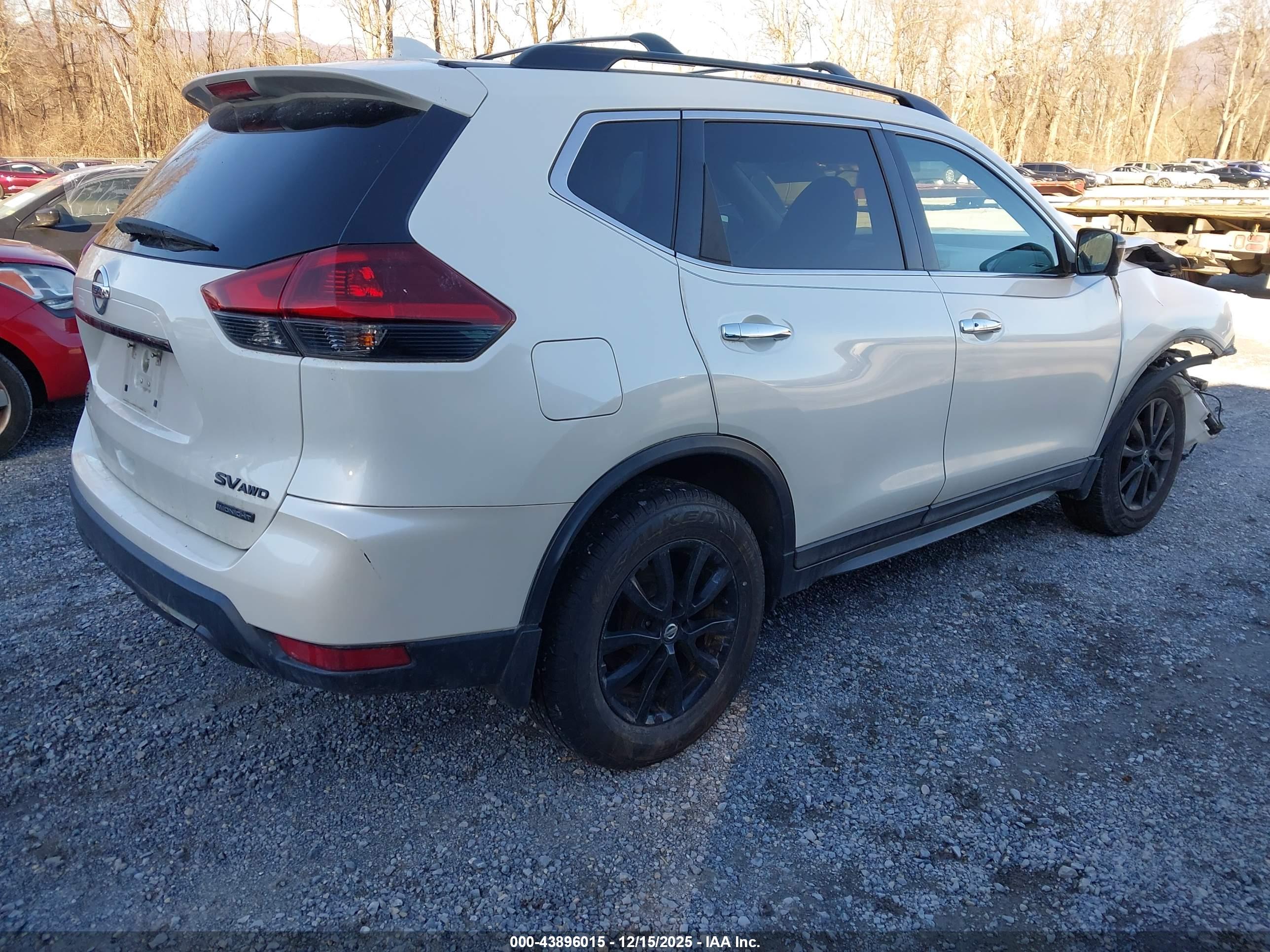 NISSAN ROGUE image 4