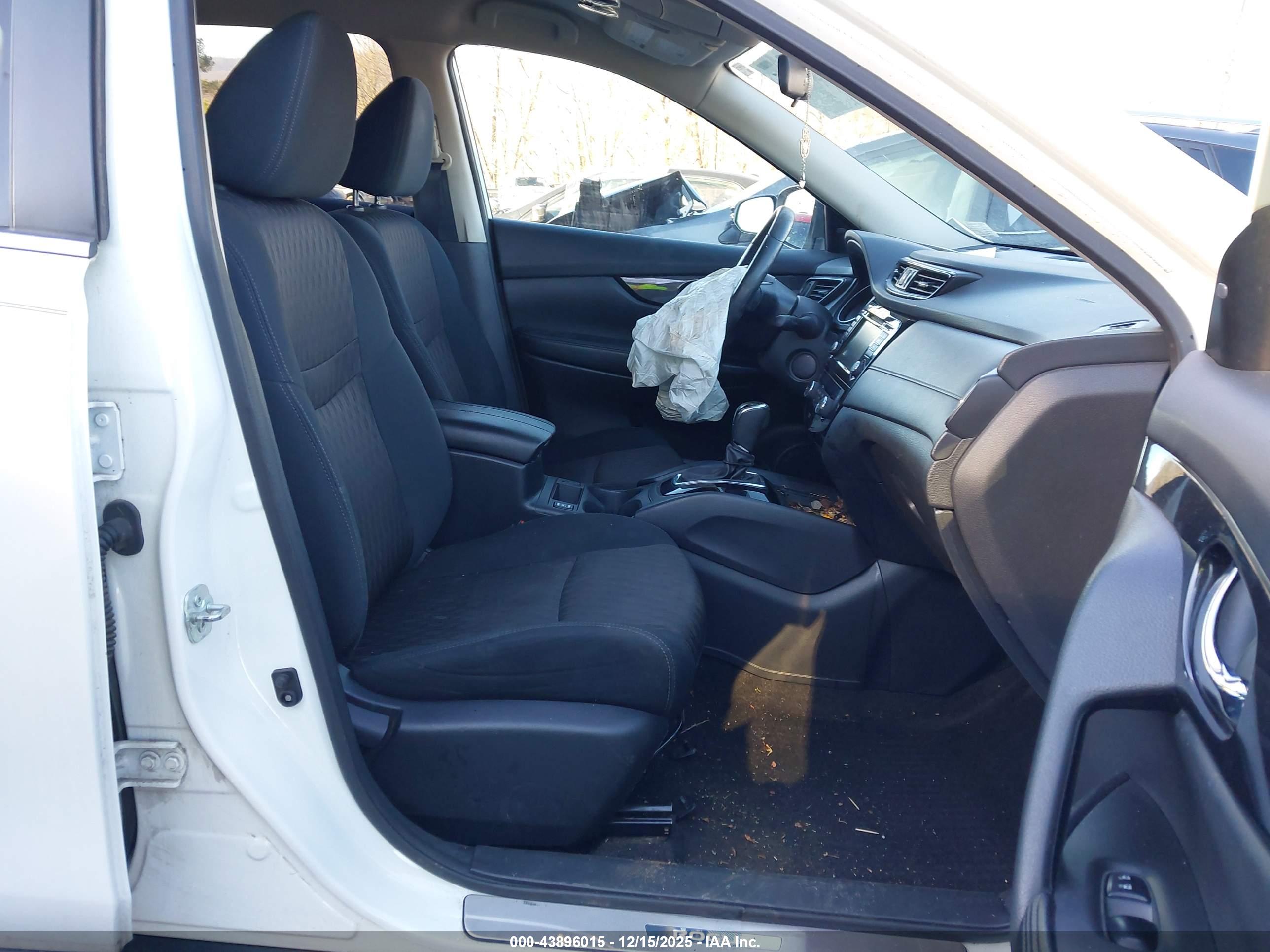 NISSAN ROGUE image 5