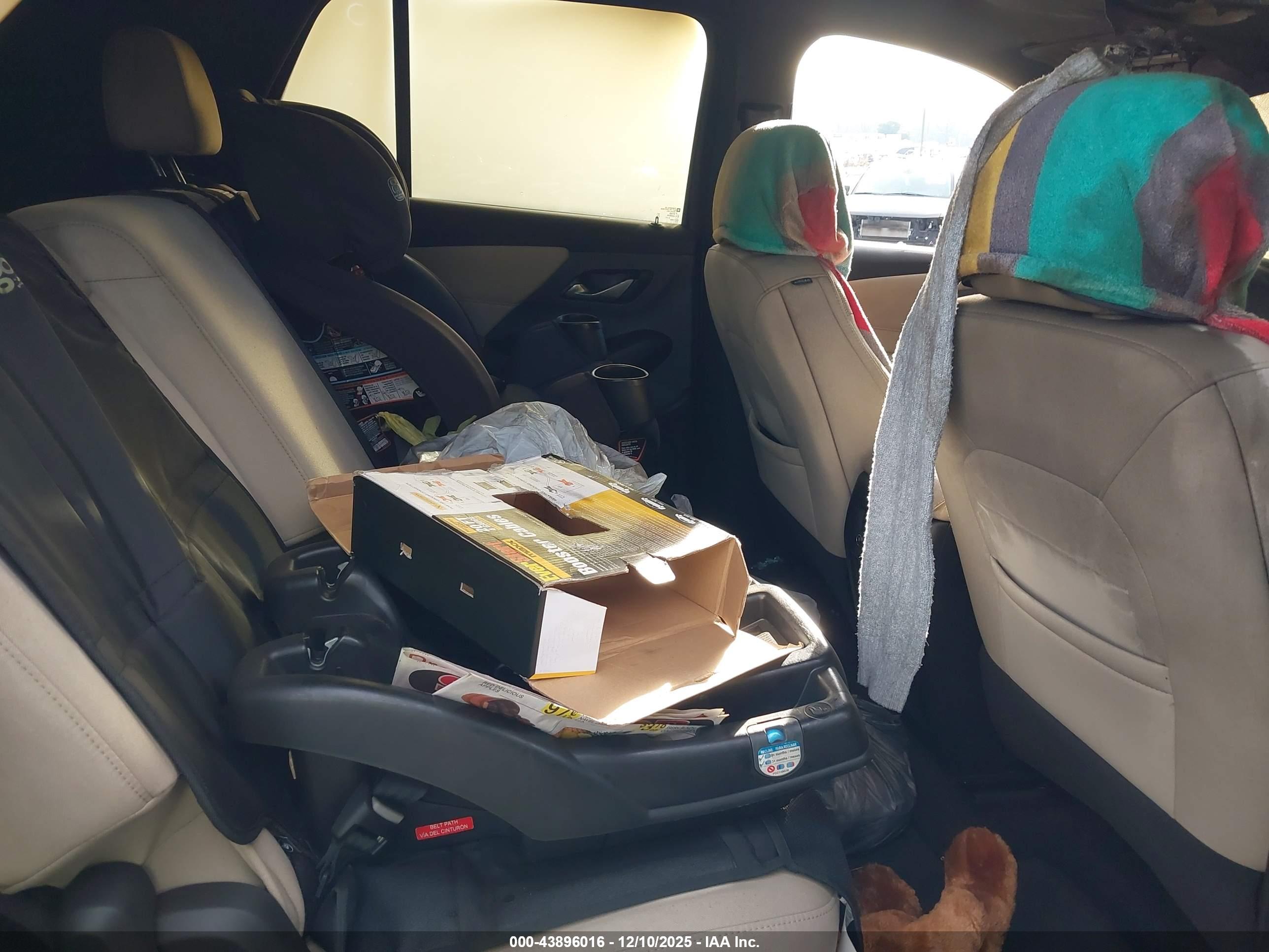 CHEVROLET TRAVERSE image 8