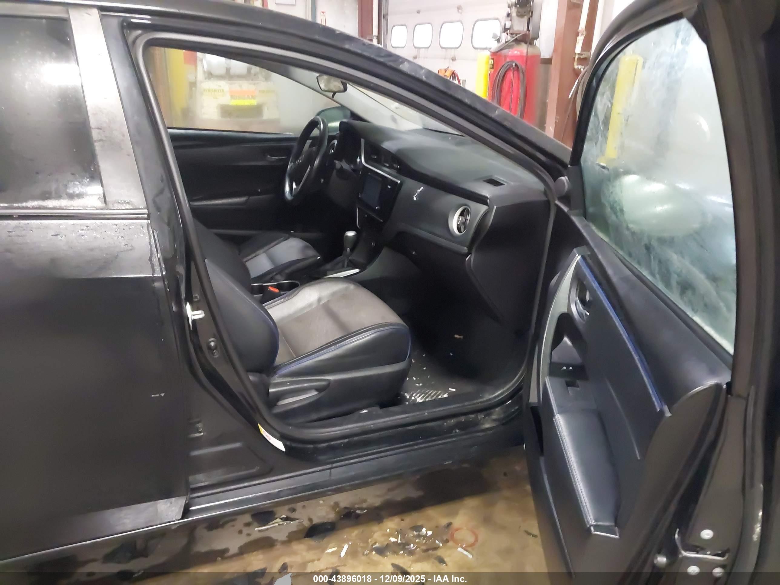 TOYOTA COROLLA image 5