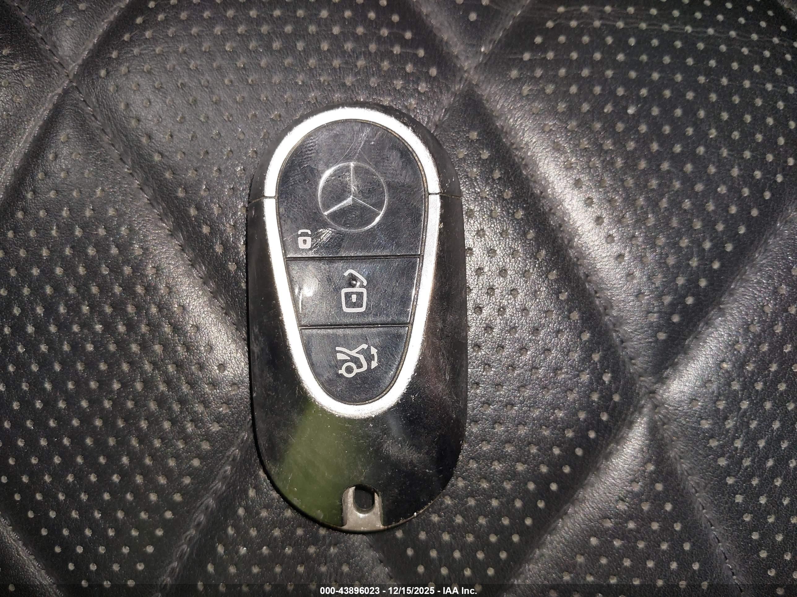 MERCEDES-BENZ S image 11