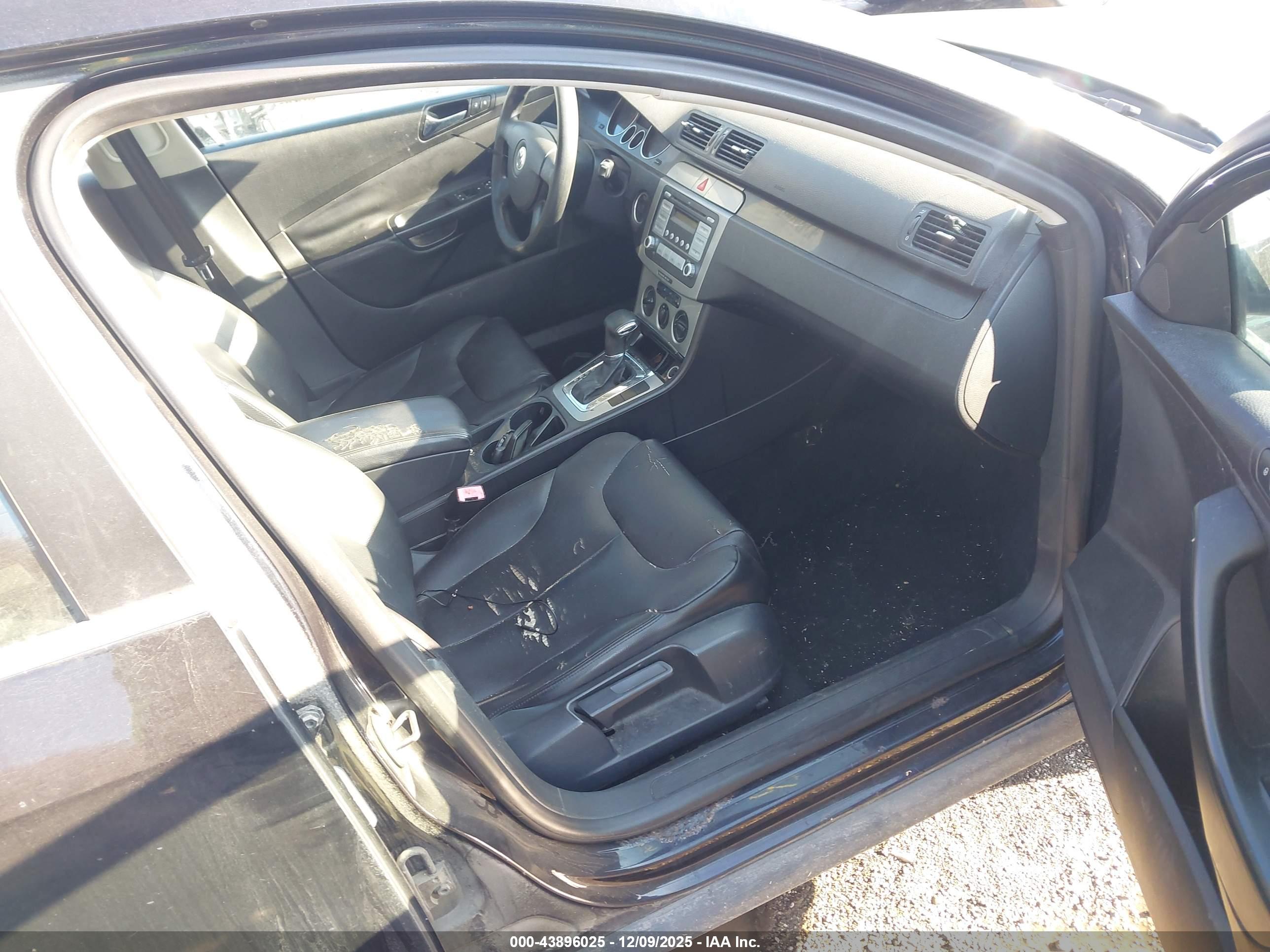 VOLKSWAGEN PASSAT image 5