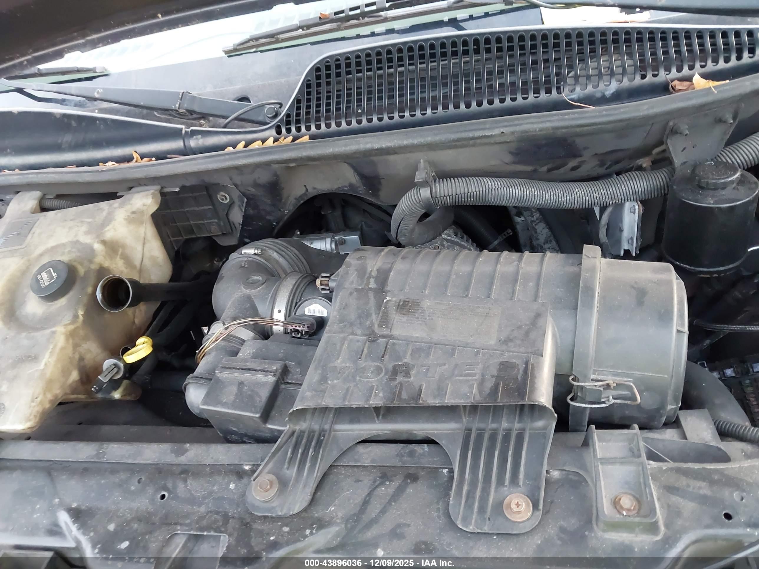 CHEVROLET EXPRESS image 10