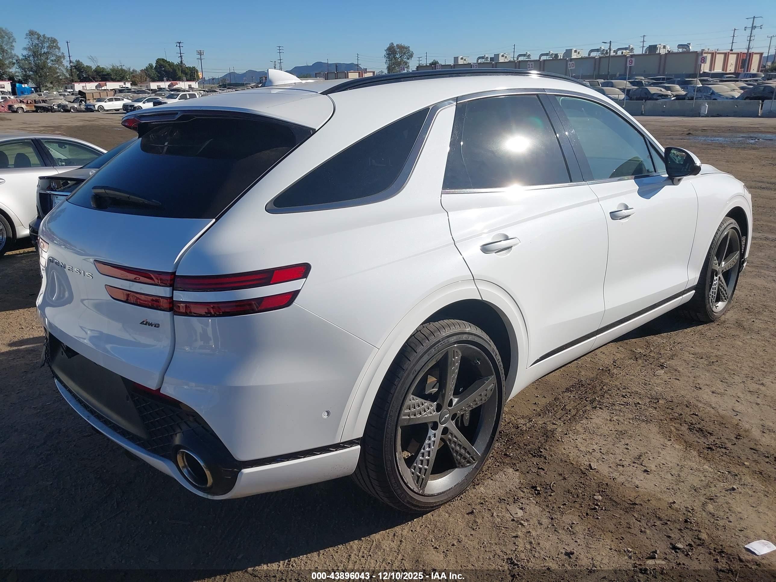 GENESIS GV70 image 4