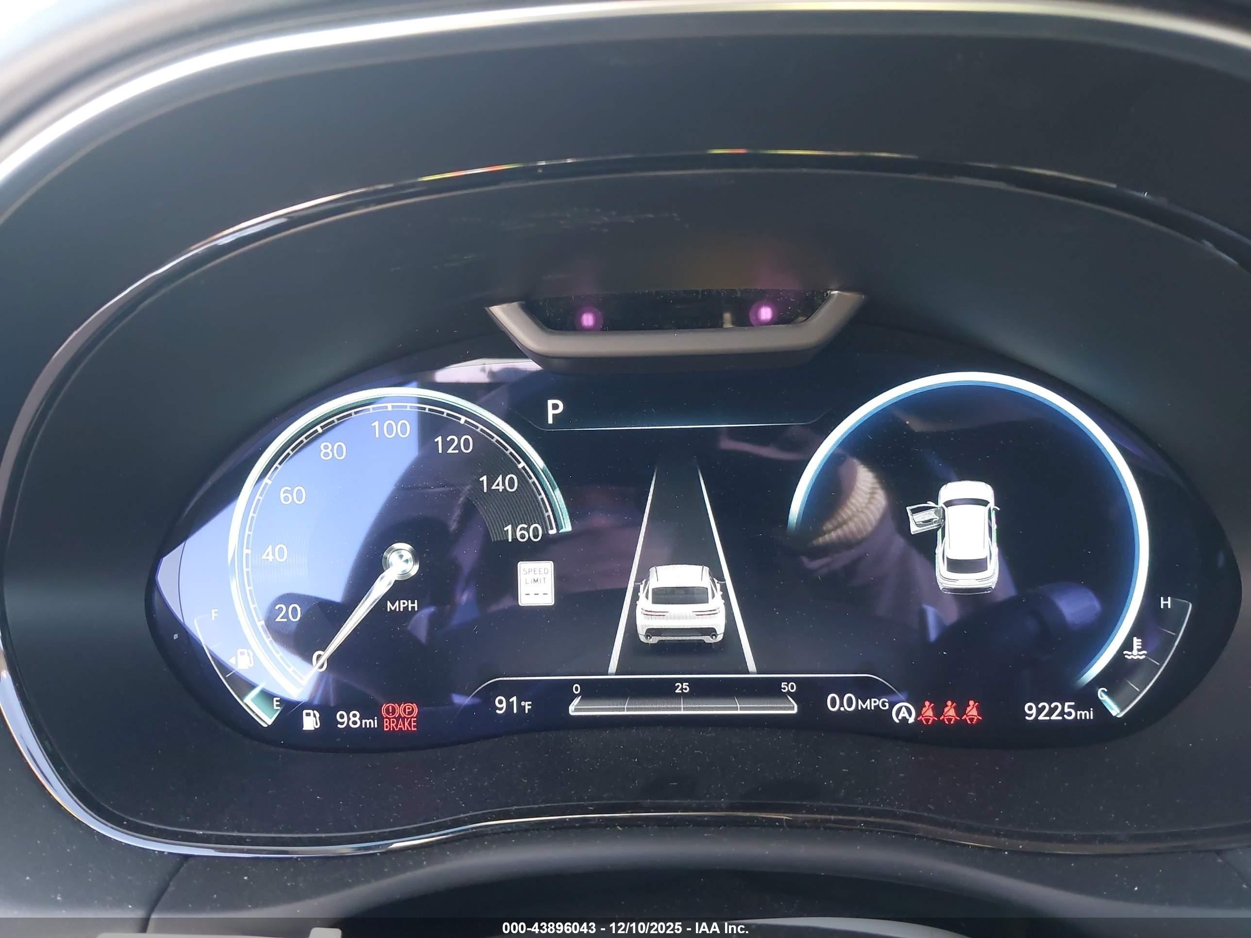 GENESIS GV70 image 7