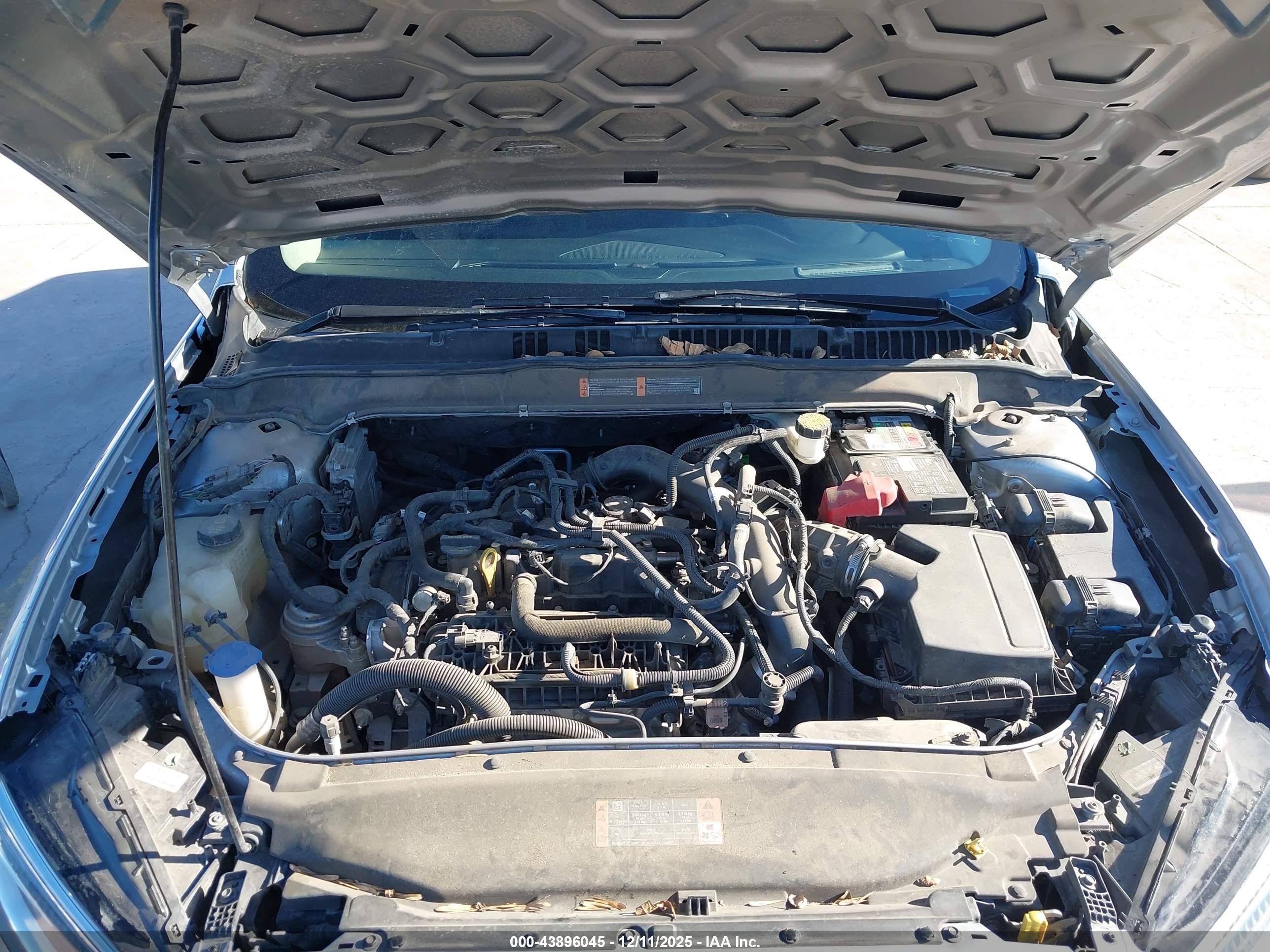 FORD FUSION image 10