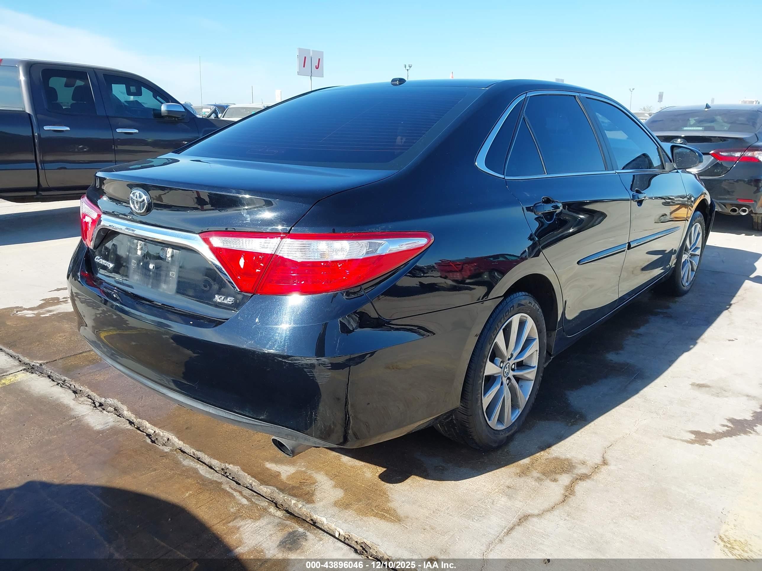 TOYOTA CAMRY image 4