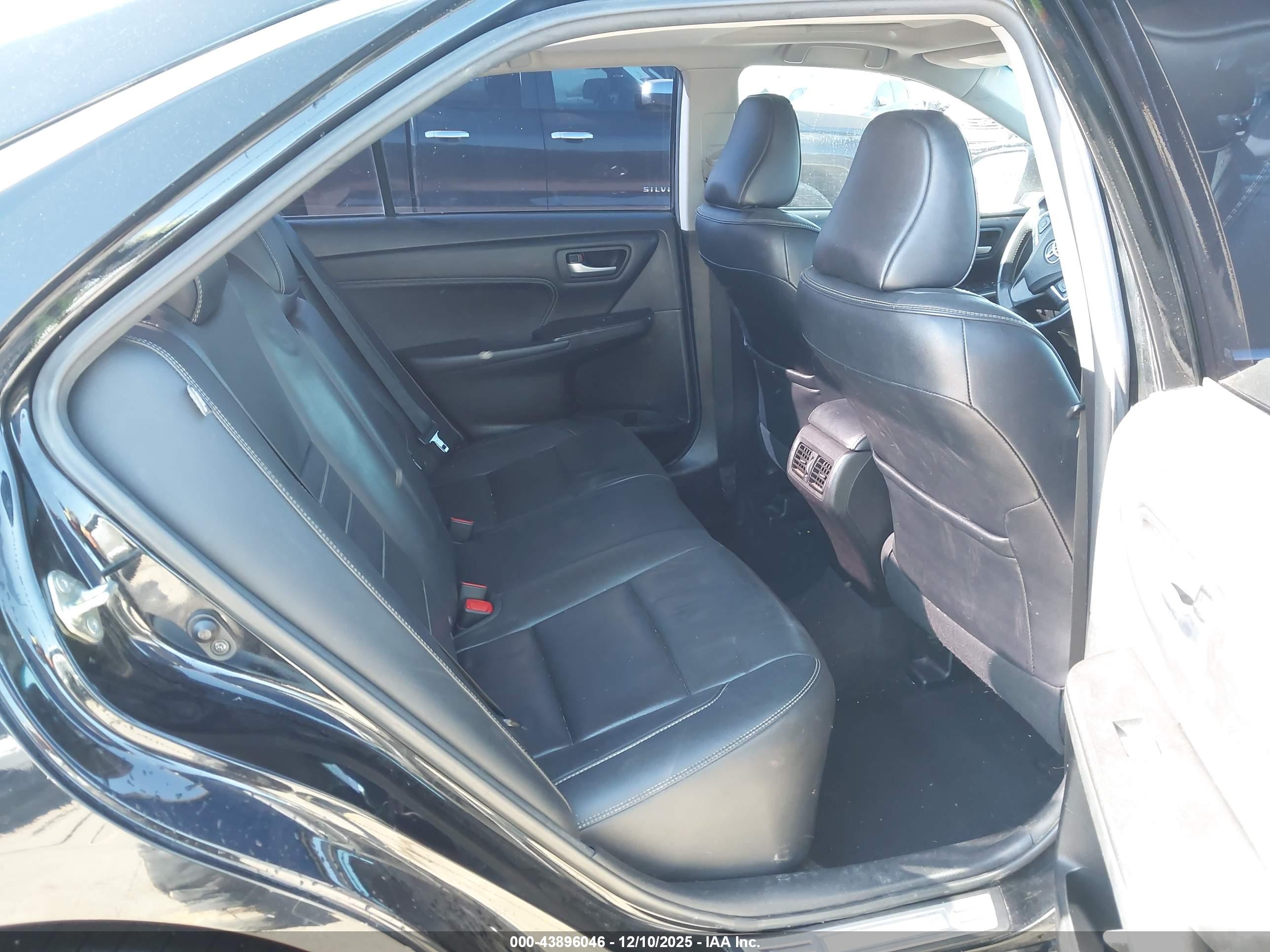 TOYOTA CAMRY image 8