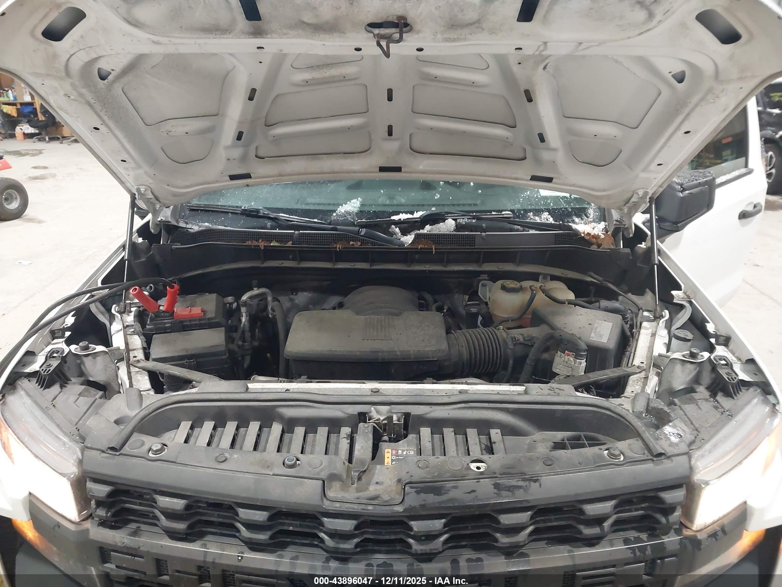 CHEVROLET SILVERADO image 10