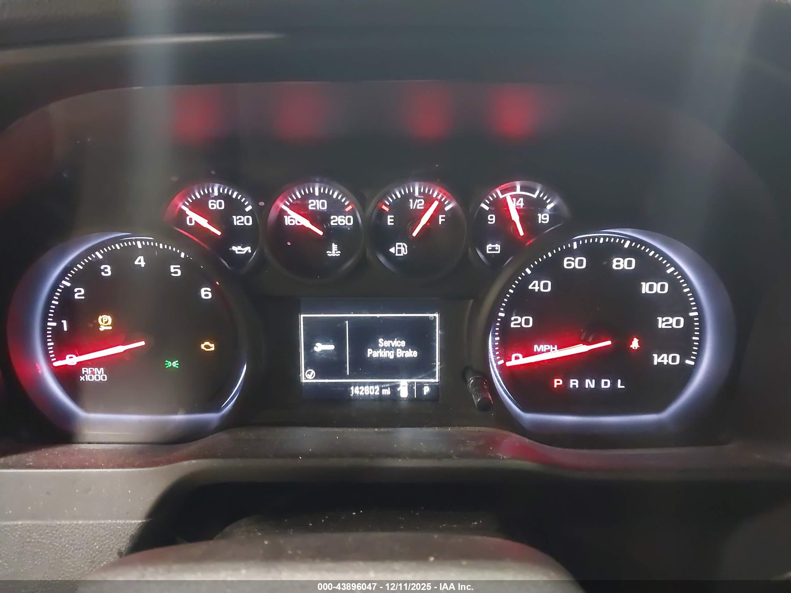 CHEVROLET SILVERADO image 7