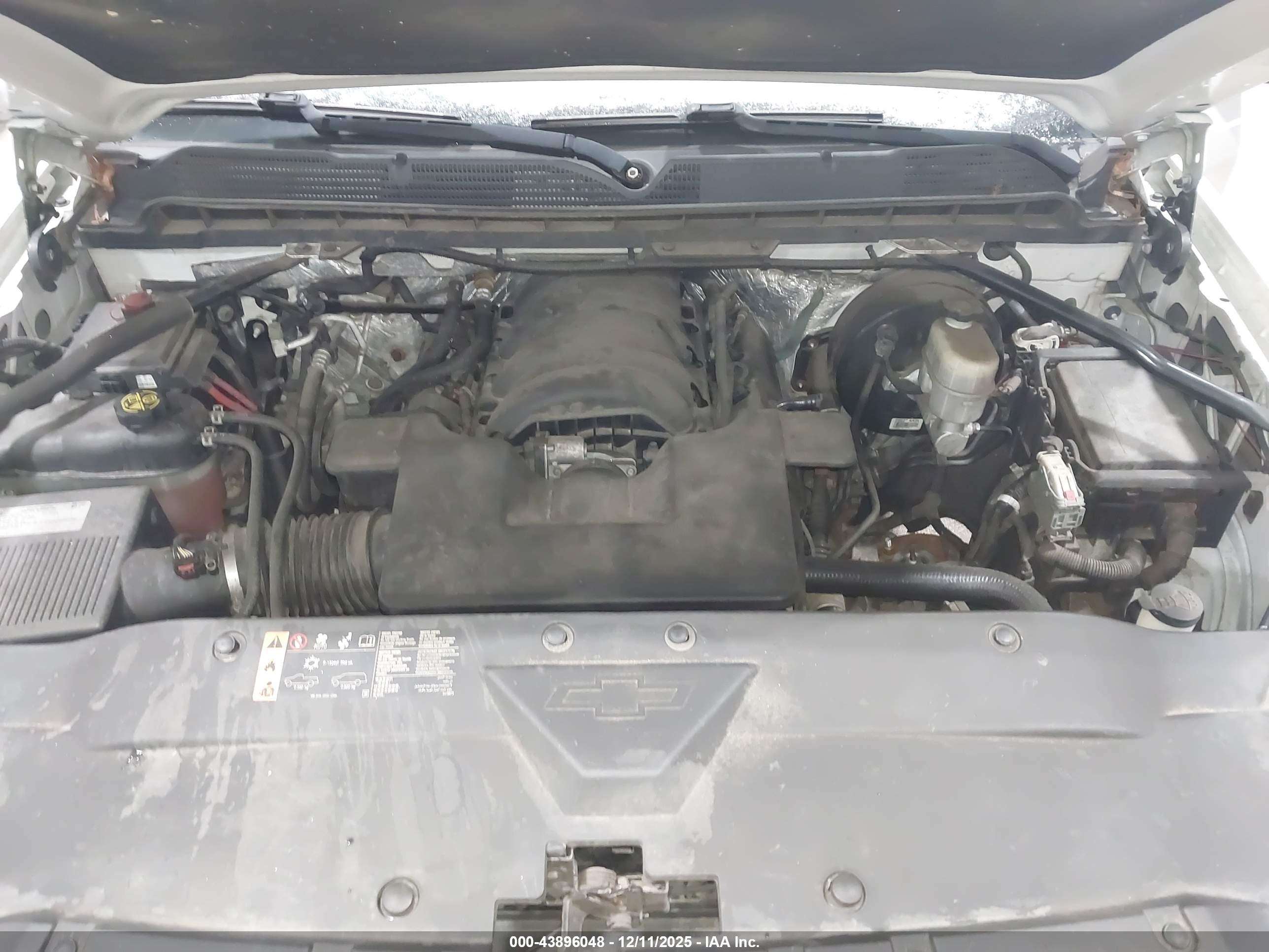 CHEVROLET SILVERADO image 10
