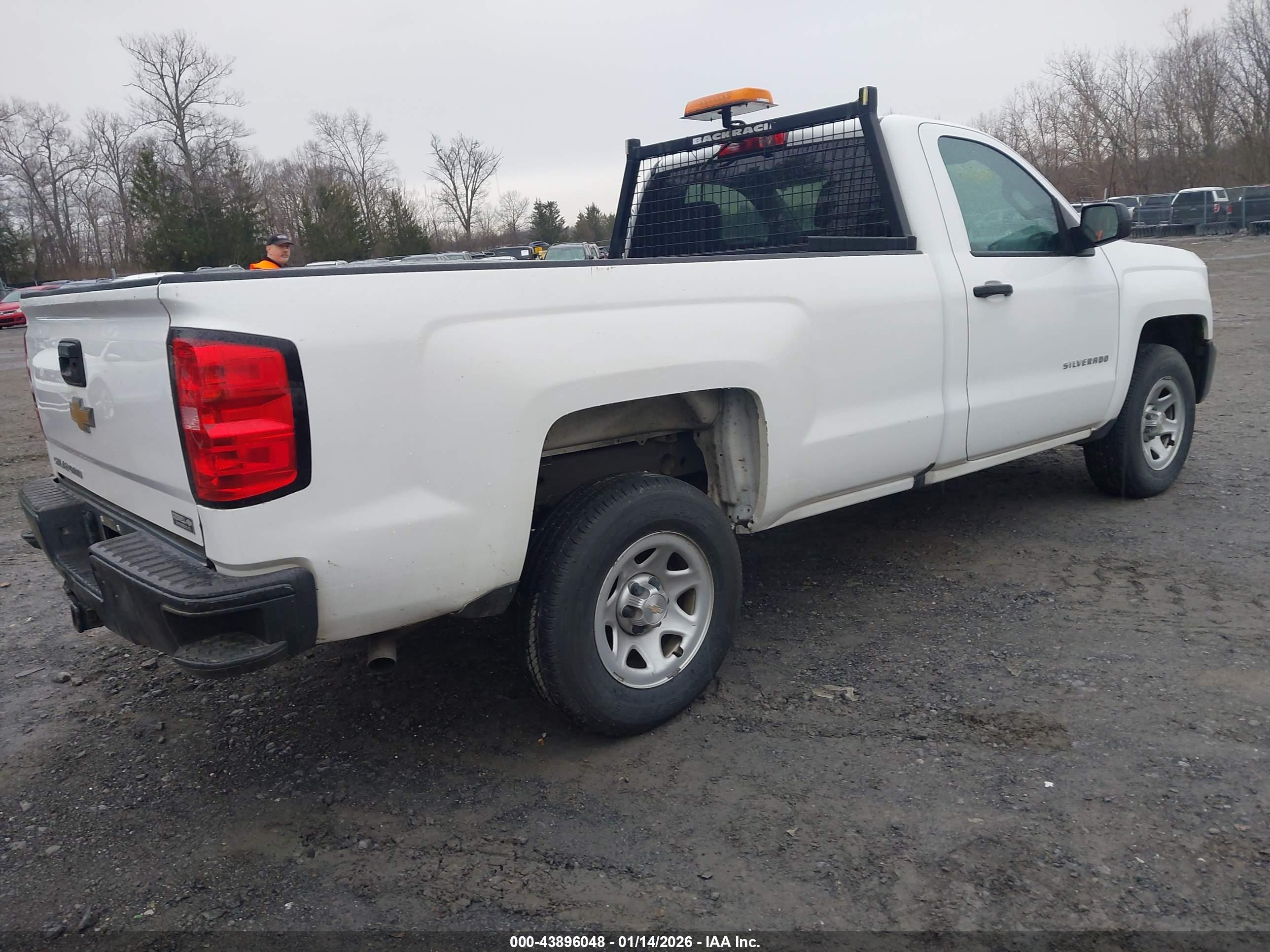 CHEVROLET SILVERADO image 4
