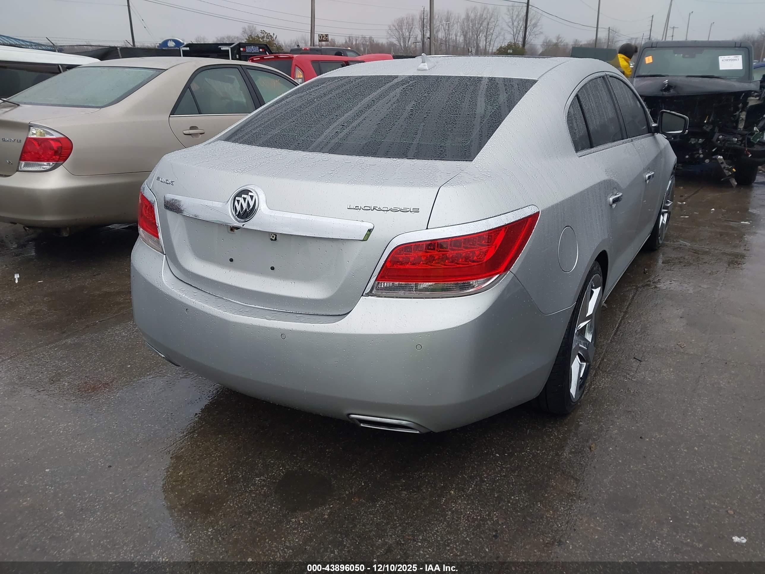 BUICK LACROSSE image 4
