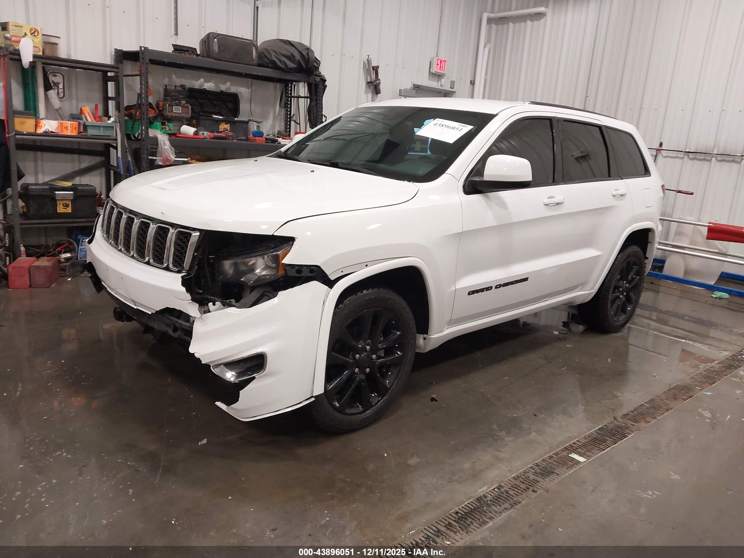 JEEP GRAND image 2