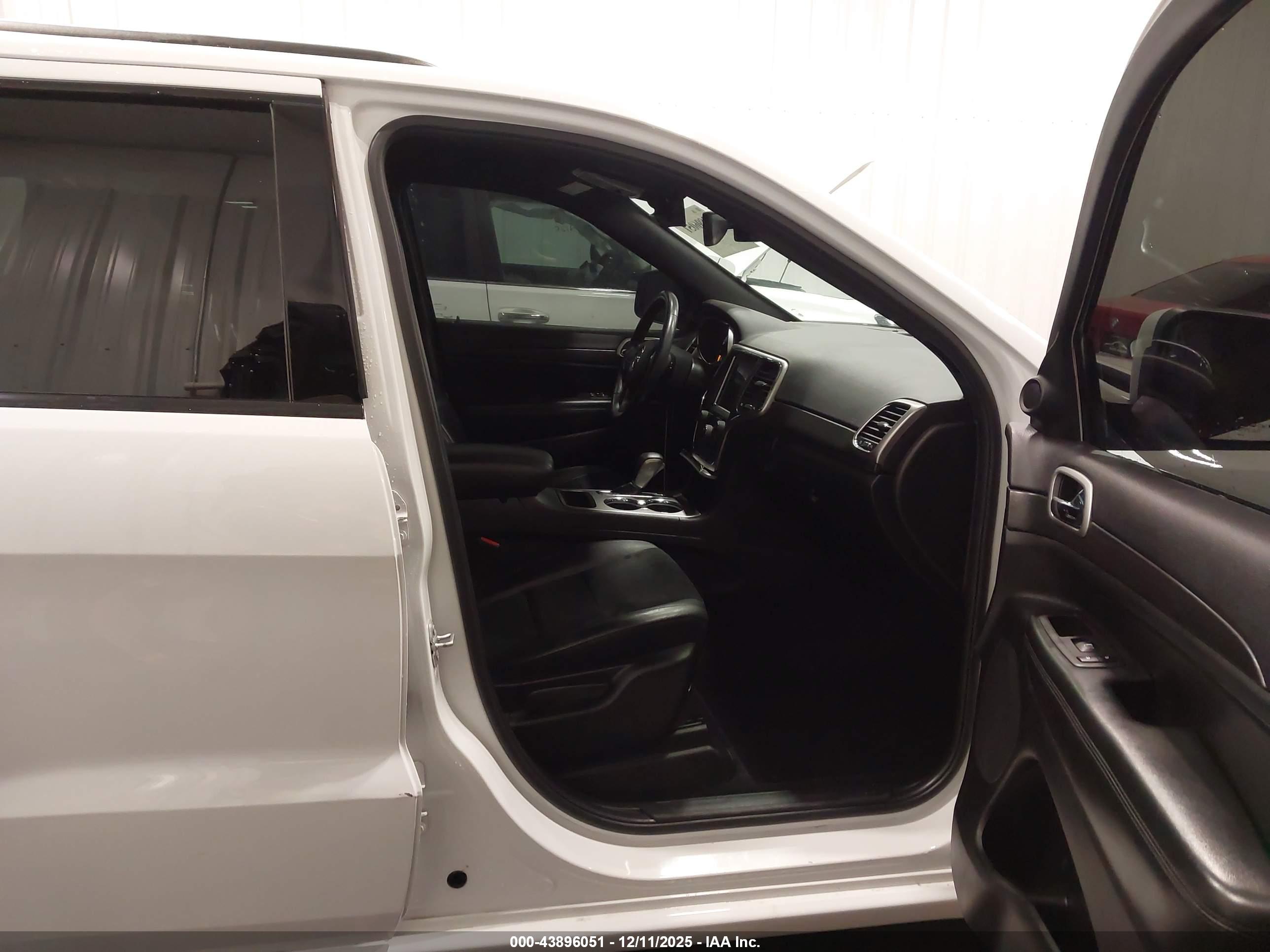 JEEP GRAND image 5
