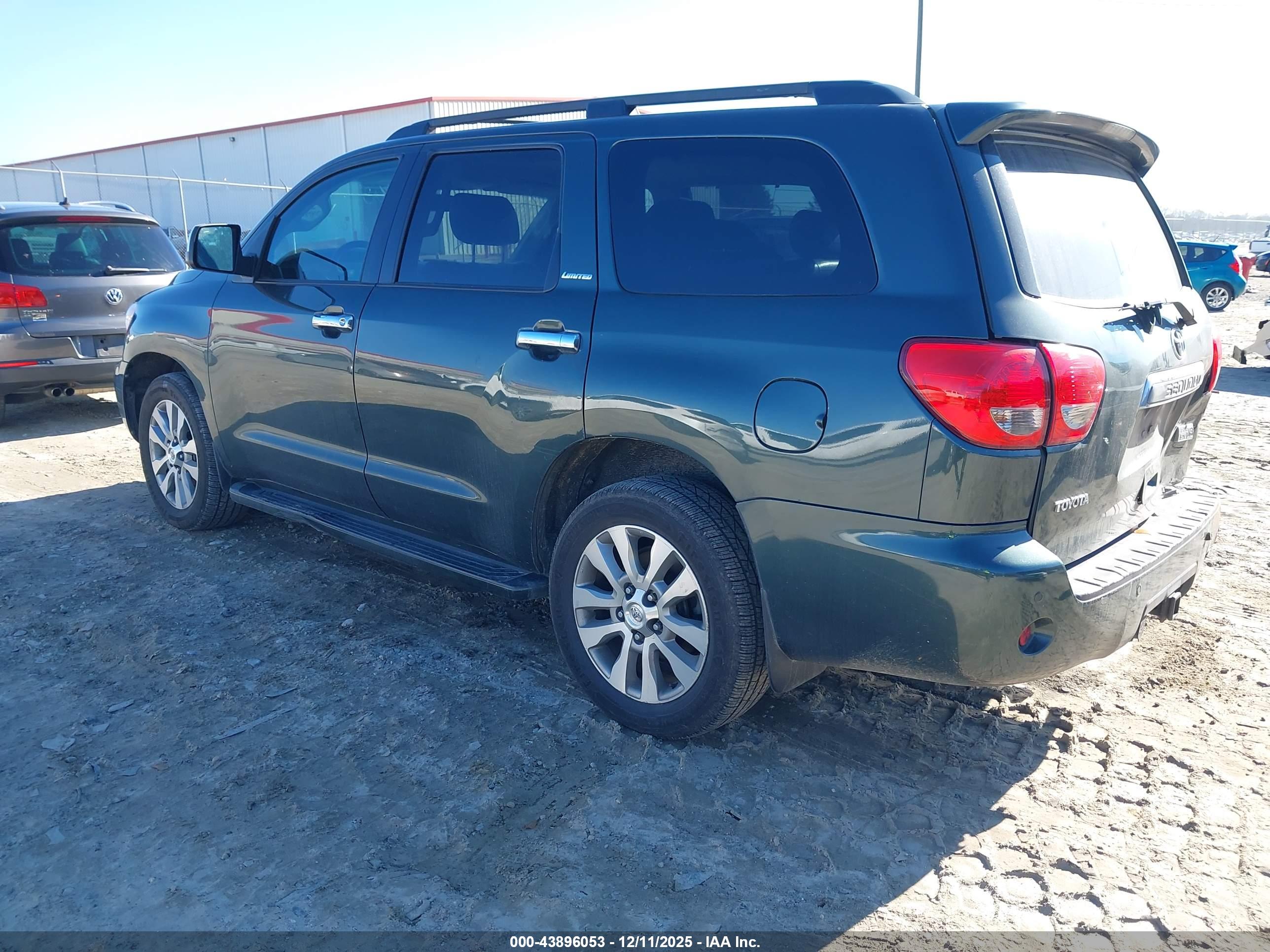 TOYOTA SEQUOIA image 3