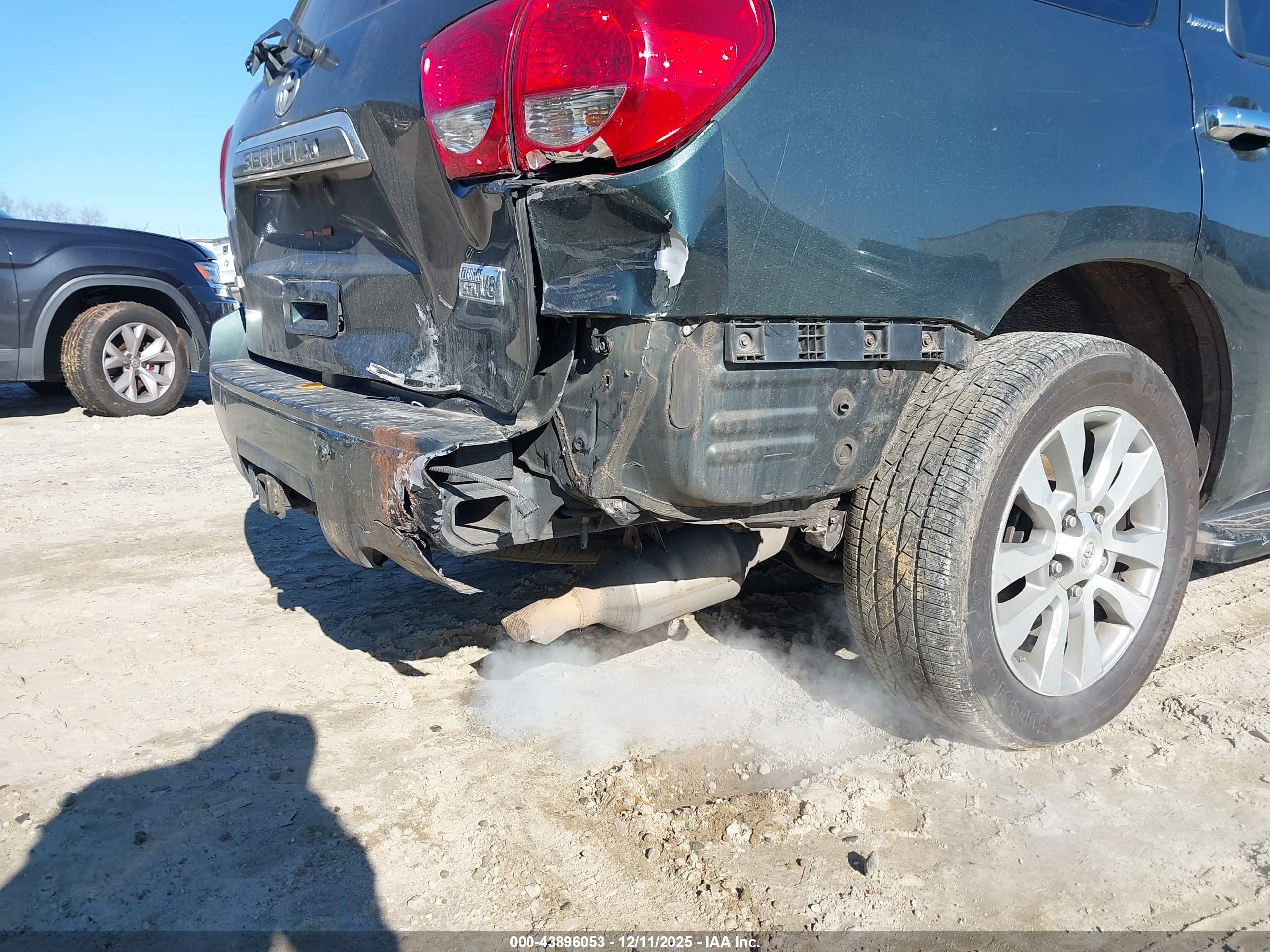 TOYOTA SEQUOIA image 6