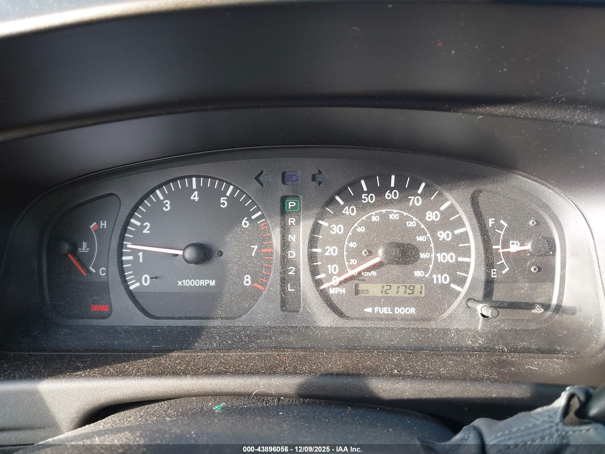 TOYOTA SIENNA image 7