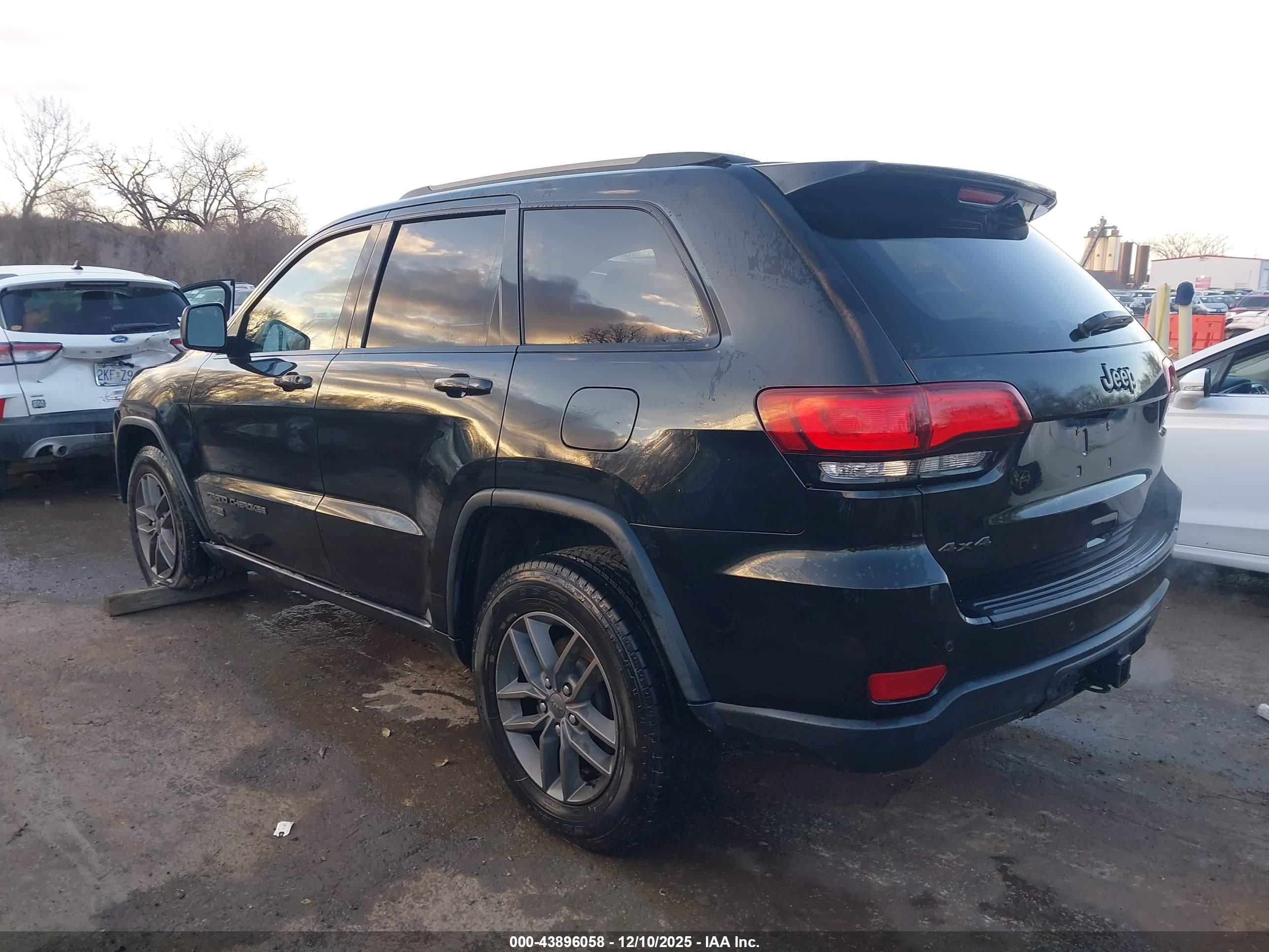 JEEP GRAND image 3
