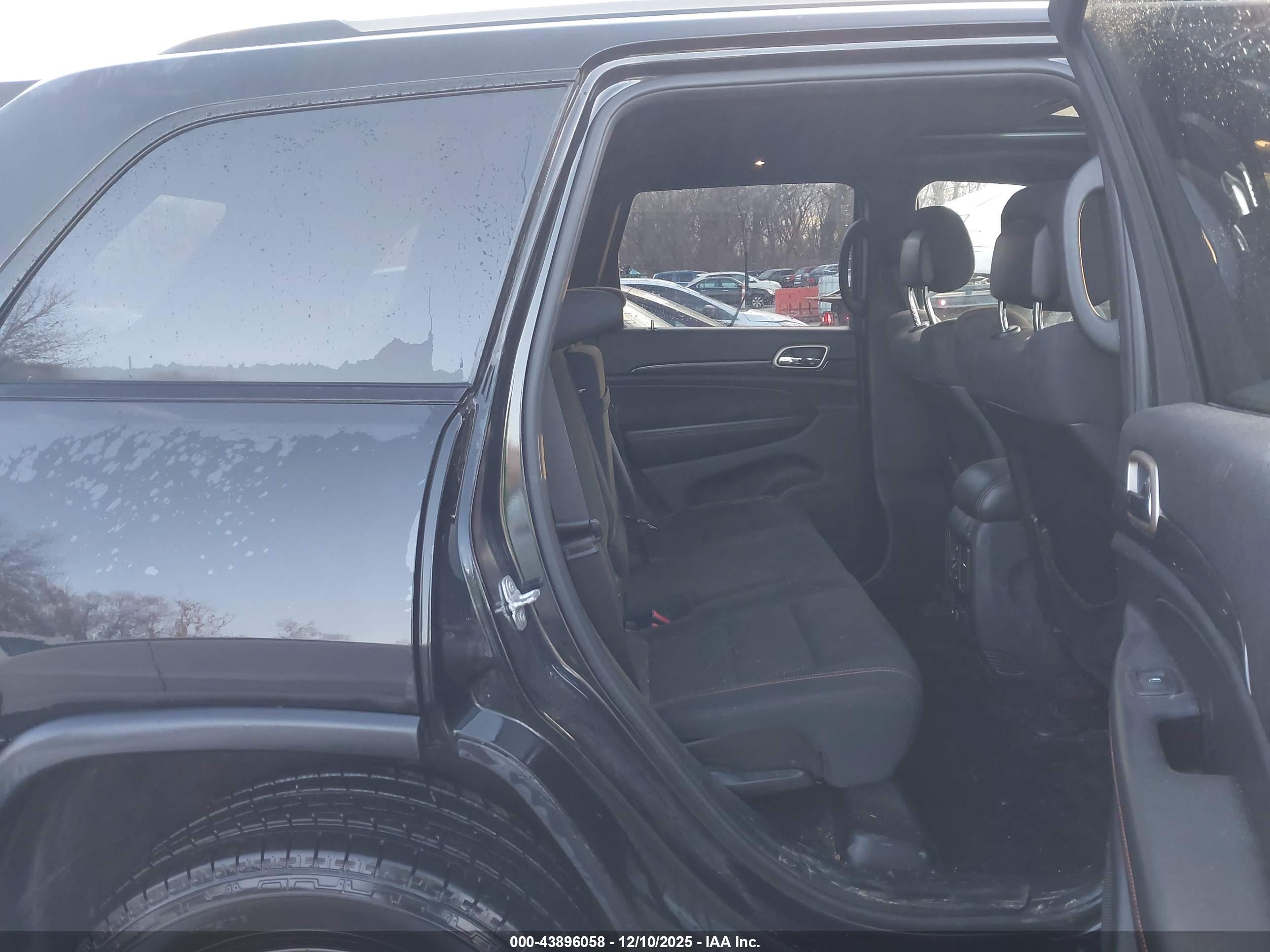 JEEP GRAND image 8