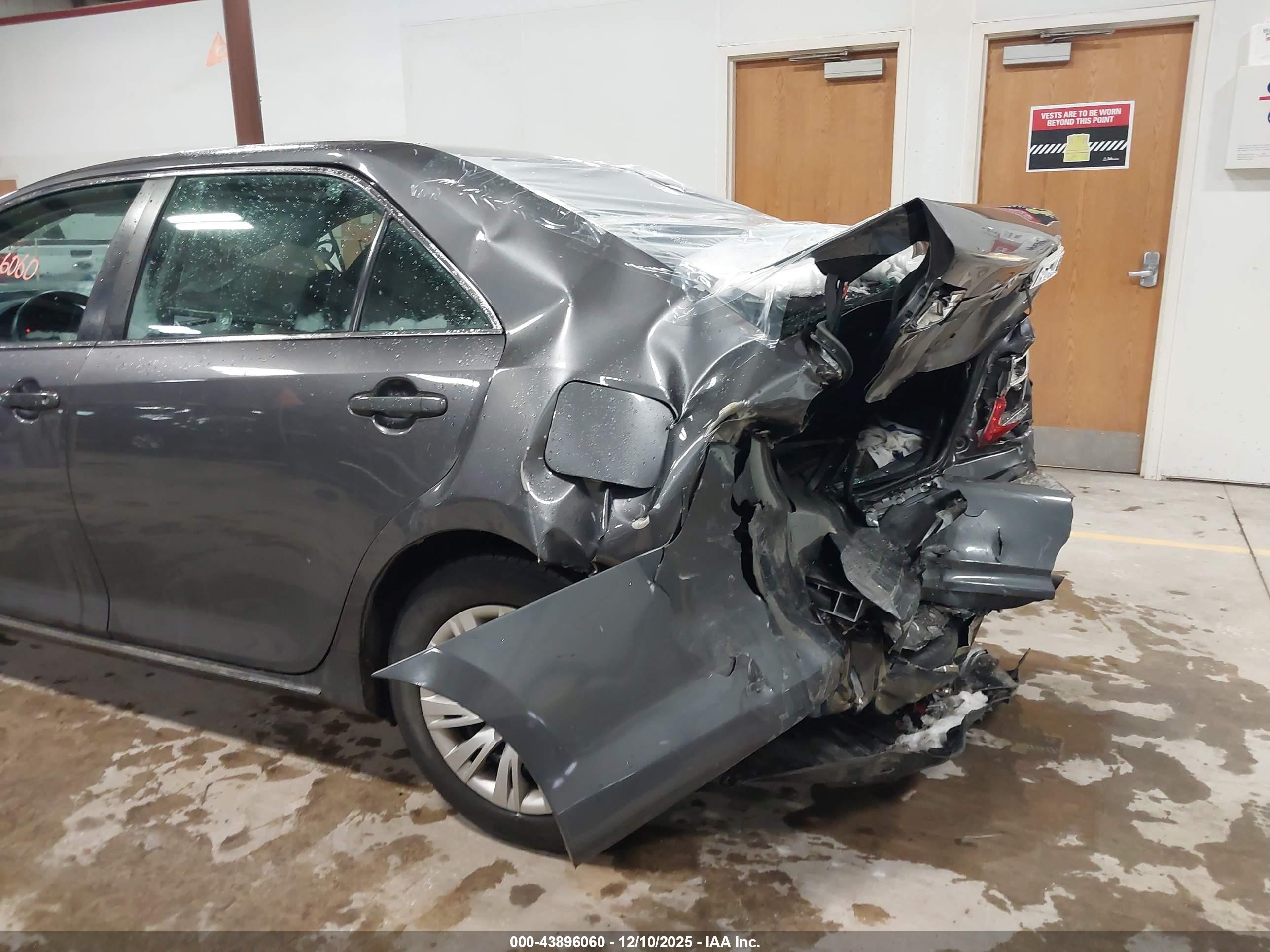 TOYOTA CAMRY image 6