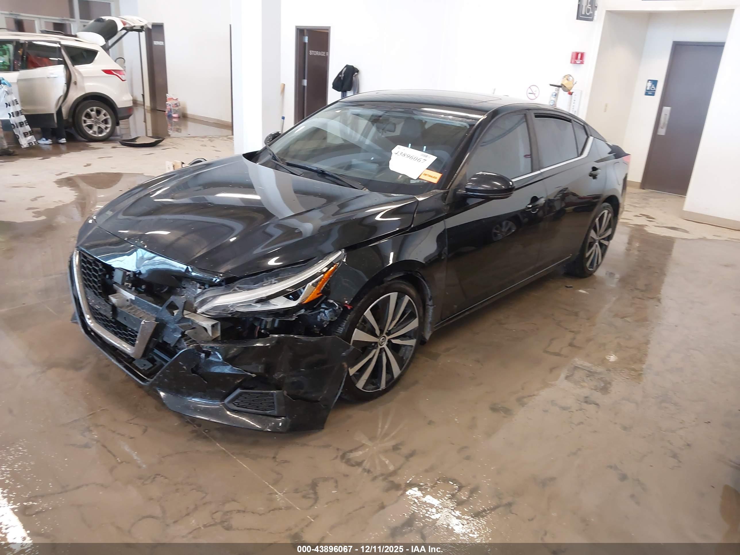 NISSAN ALTIMA image 2