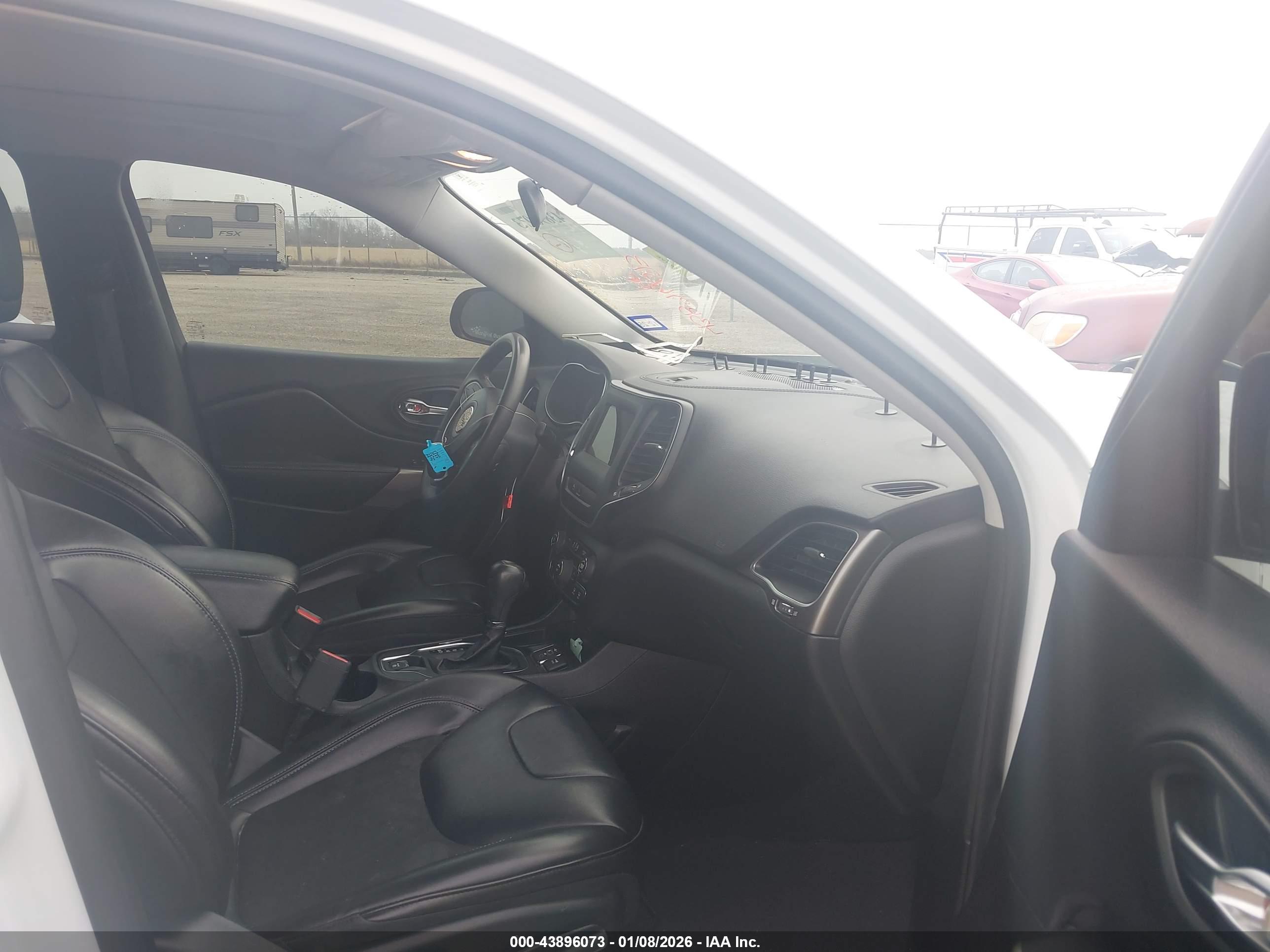 JEEP CHEROKEE image 5