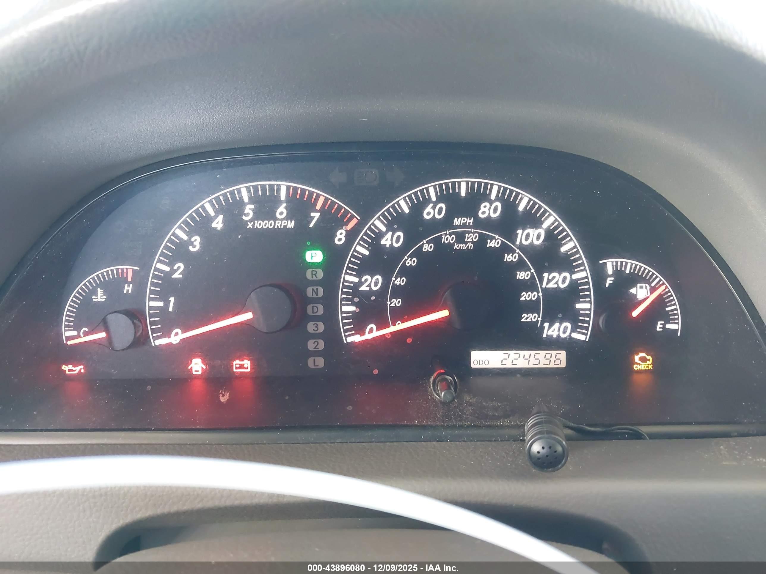 TOYOTA CAMRY image 7