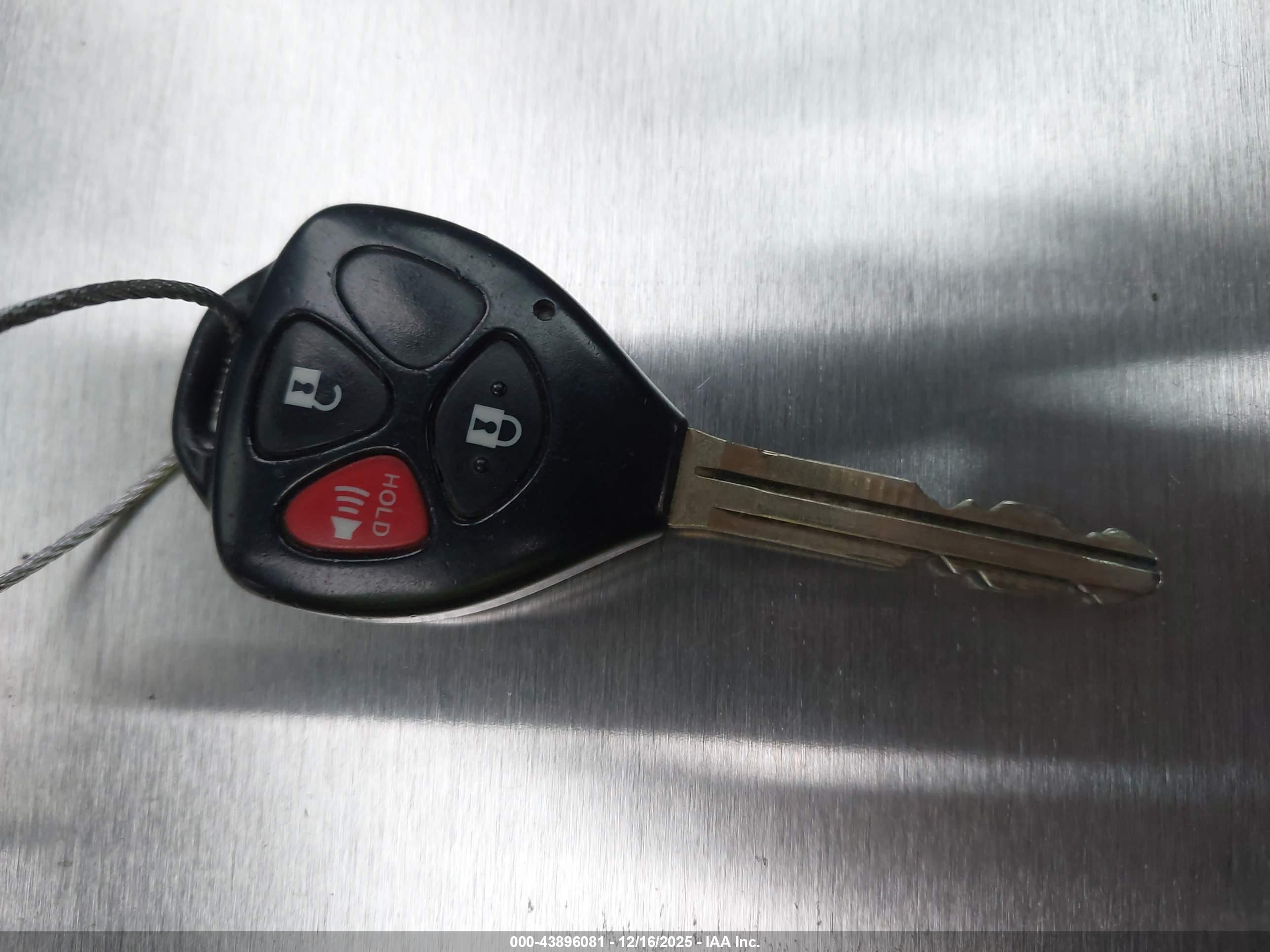 TOYOTA RAV4 image 11