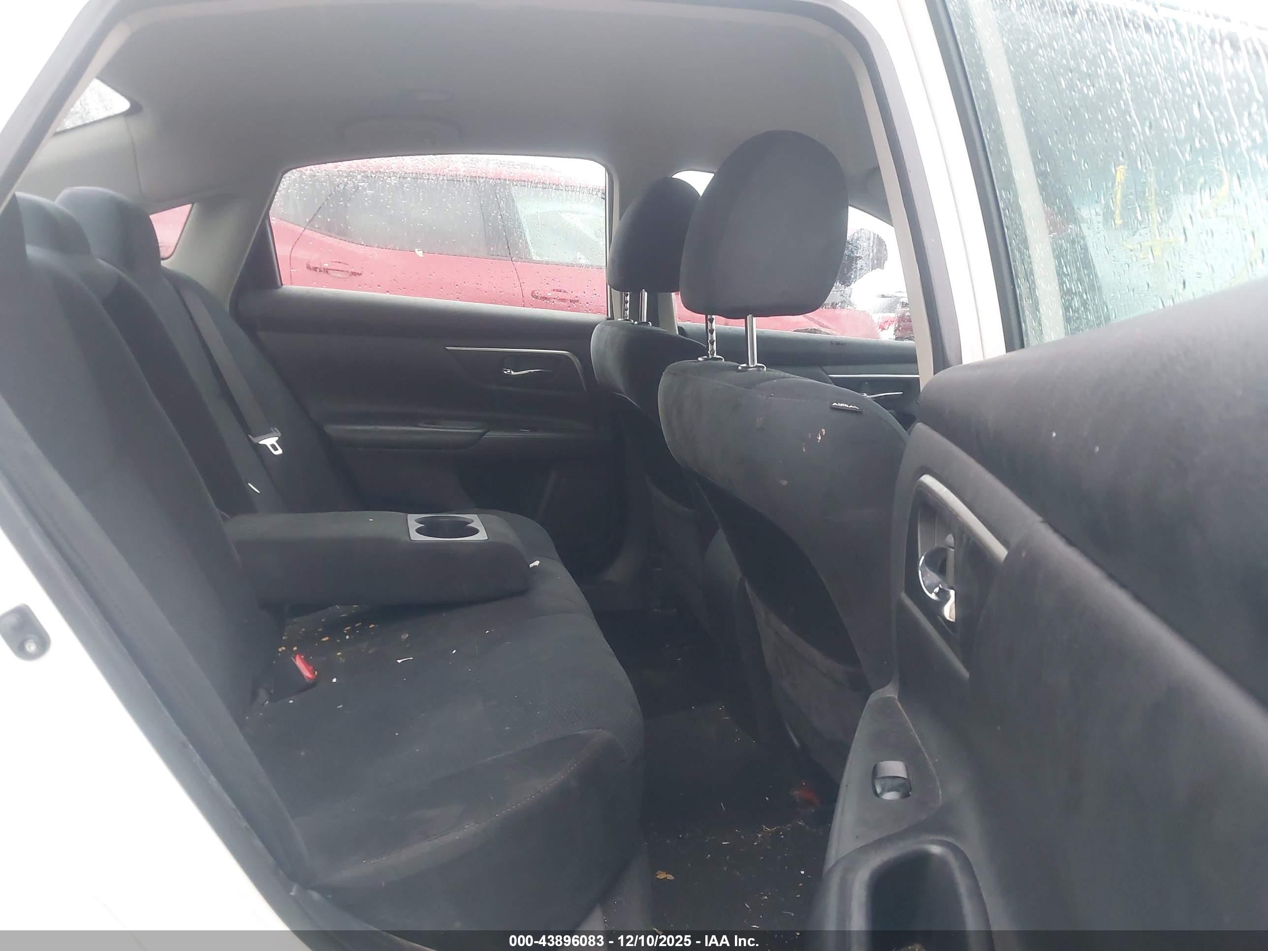 NISSAN ALTIMA image 8