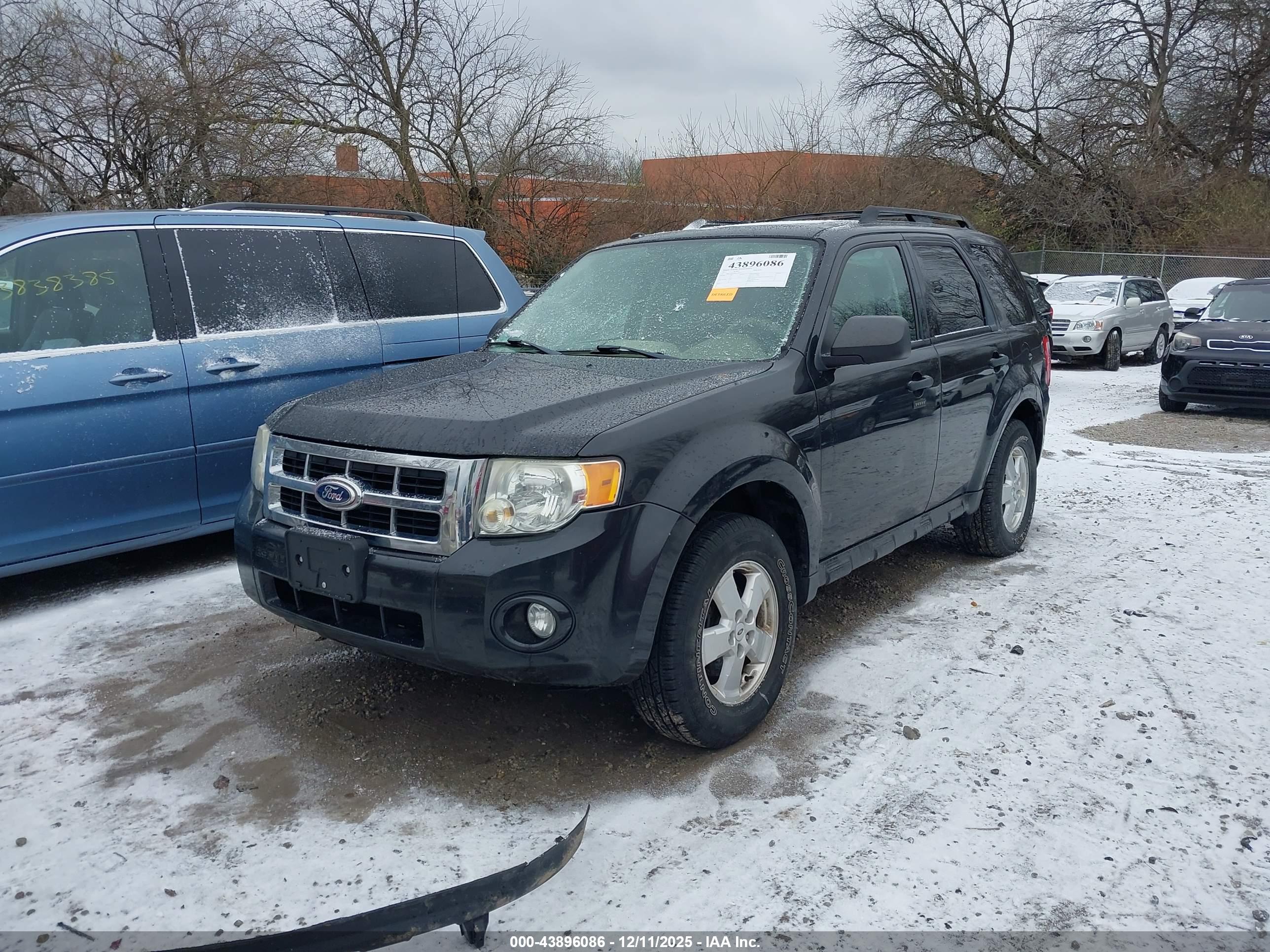 FORD ESCAPE image 2