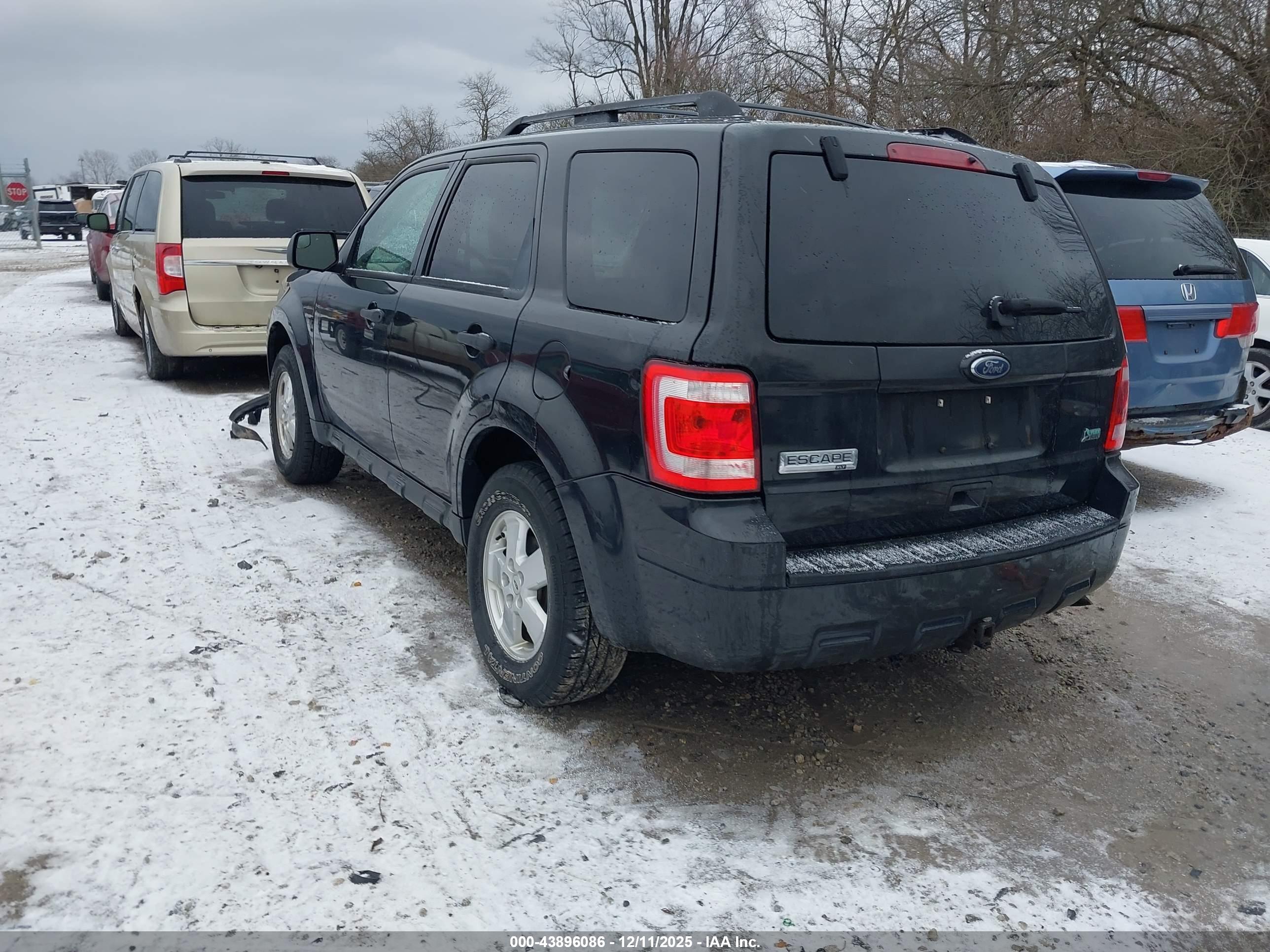 FORD ESCAPE image 3