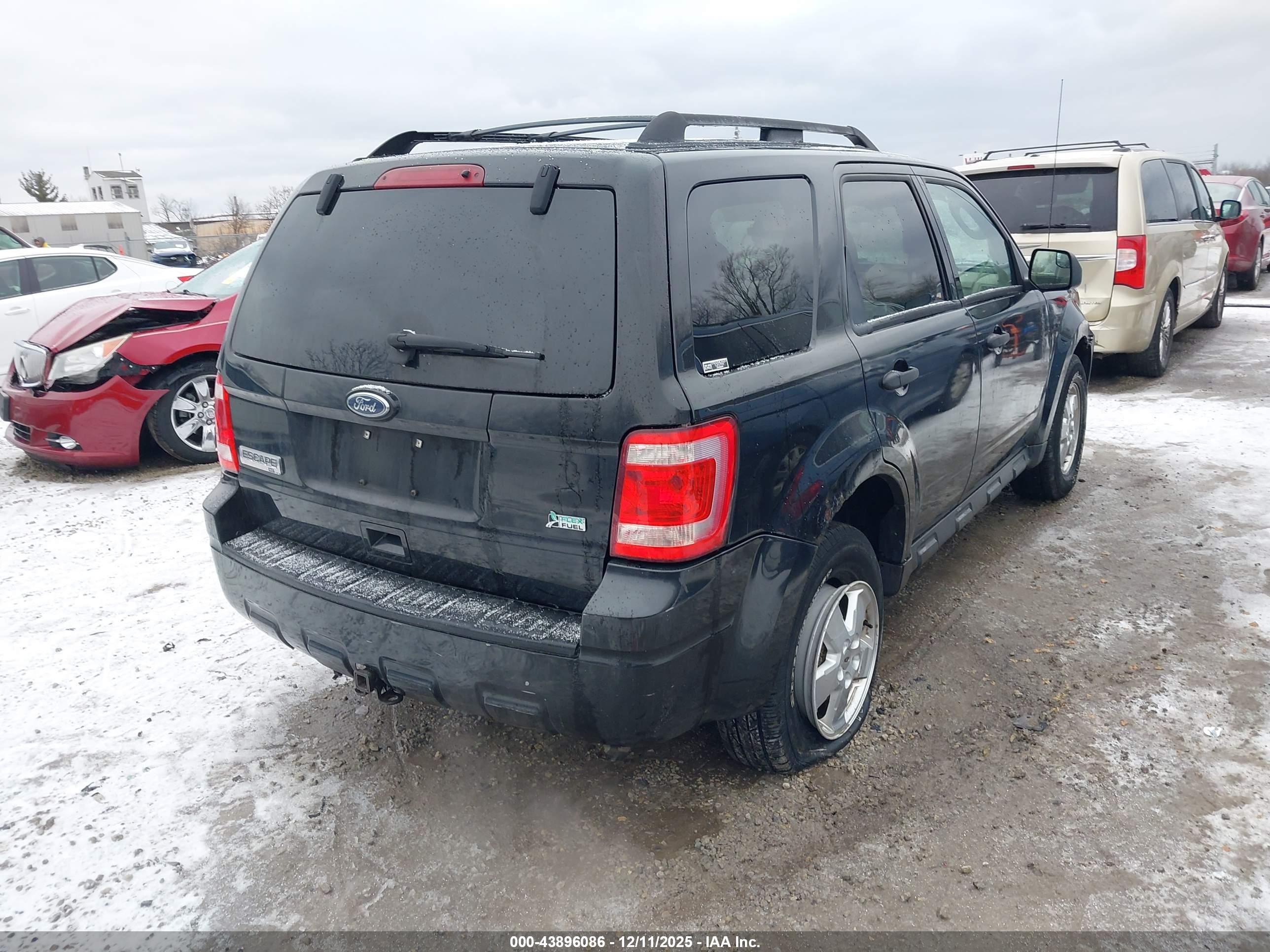 FORD ESCAPE image 4