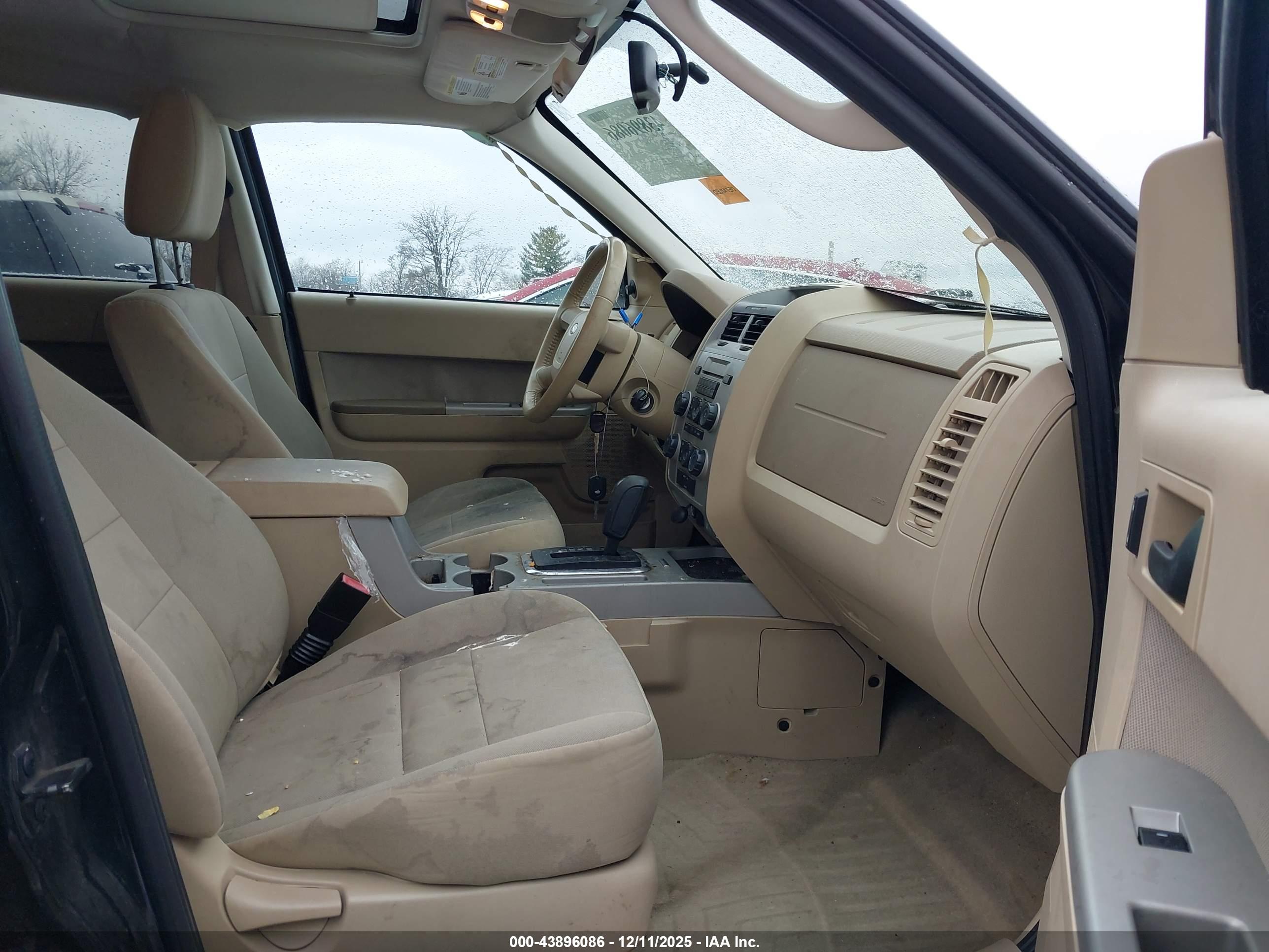 FORD ESCAPE image 5
