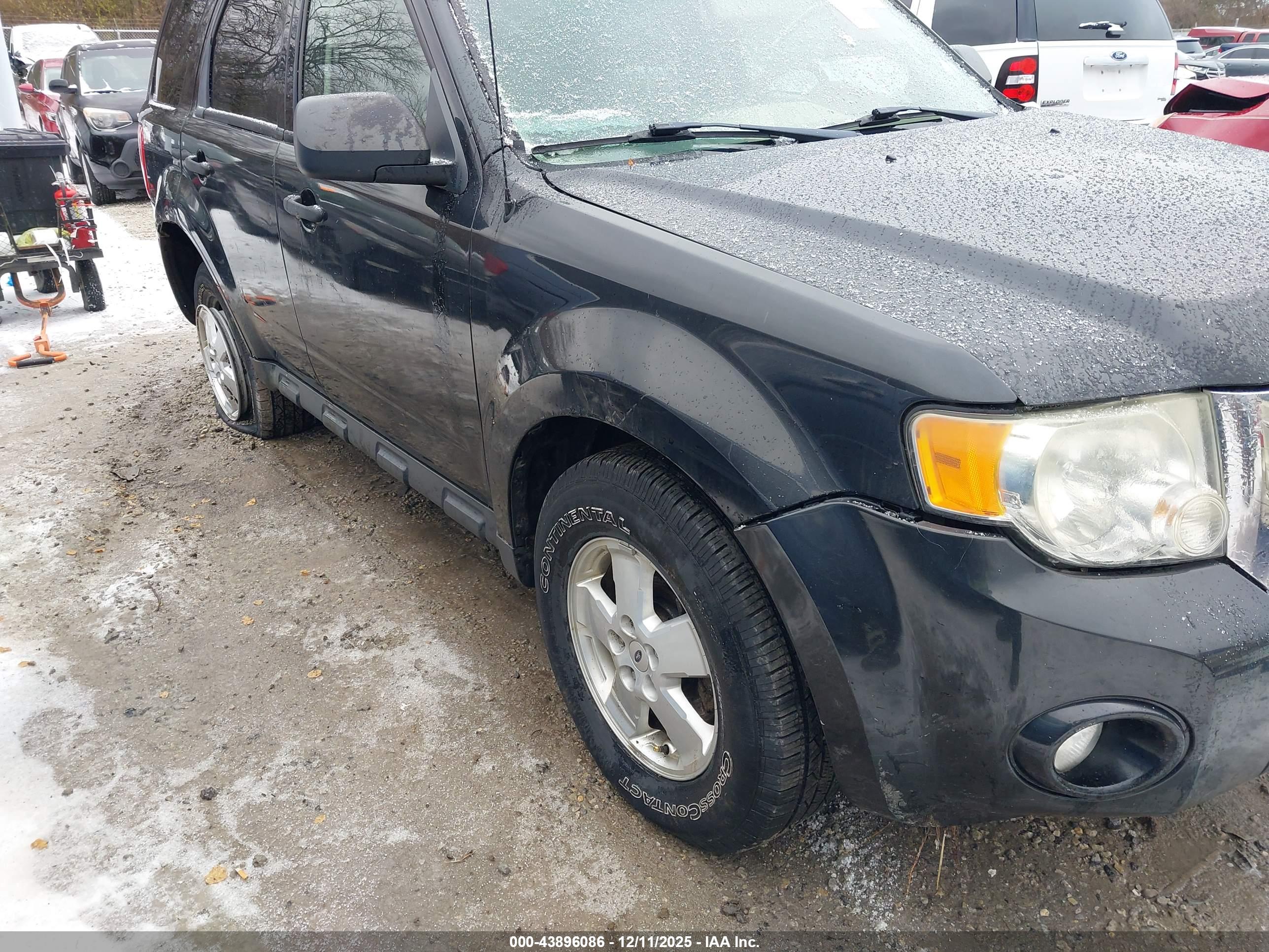 FORD ESCAPE image 6