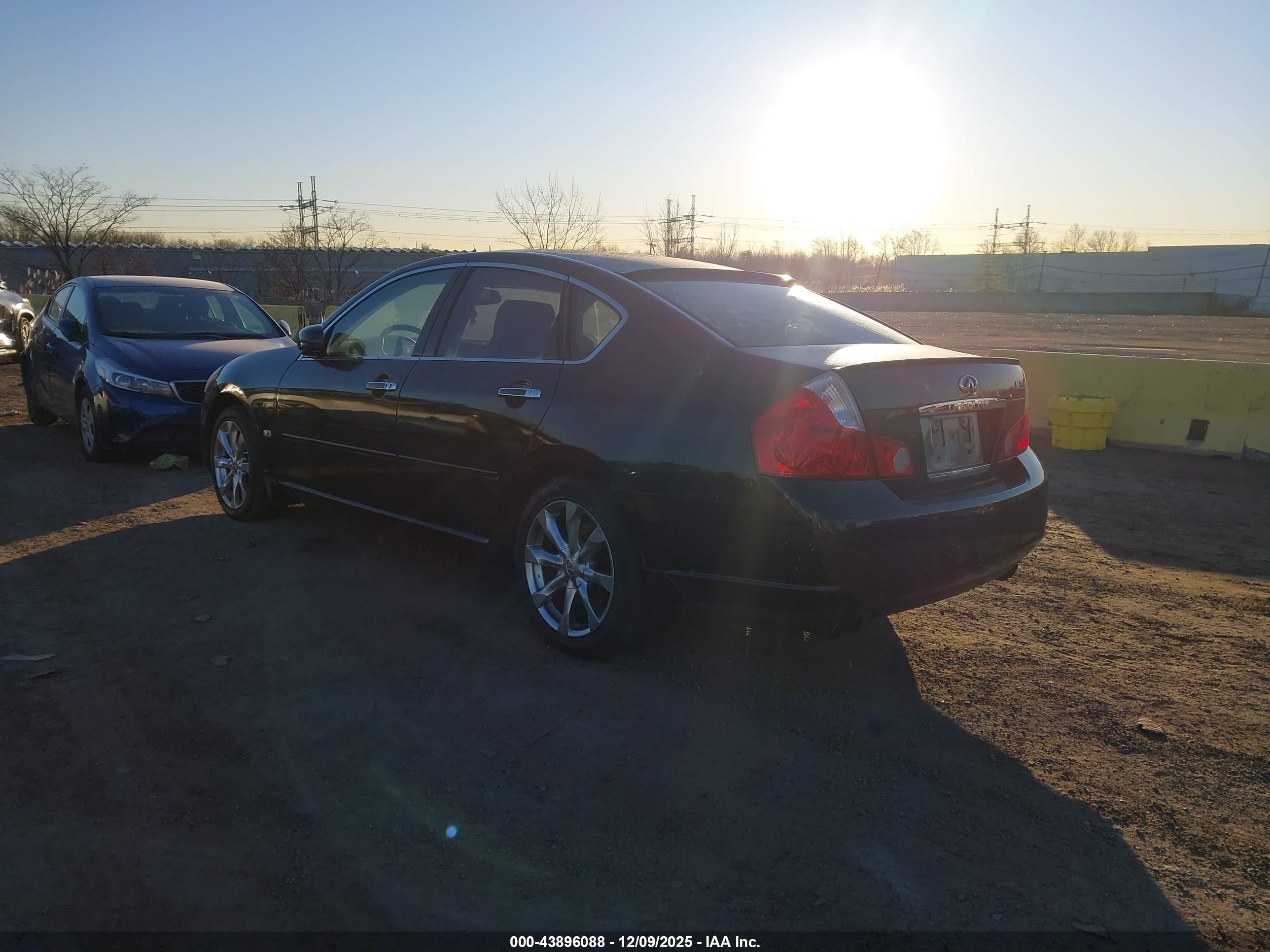 INFINITI M35X image 3