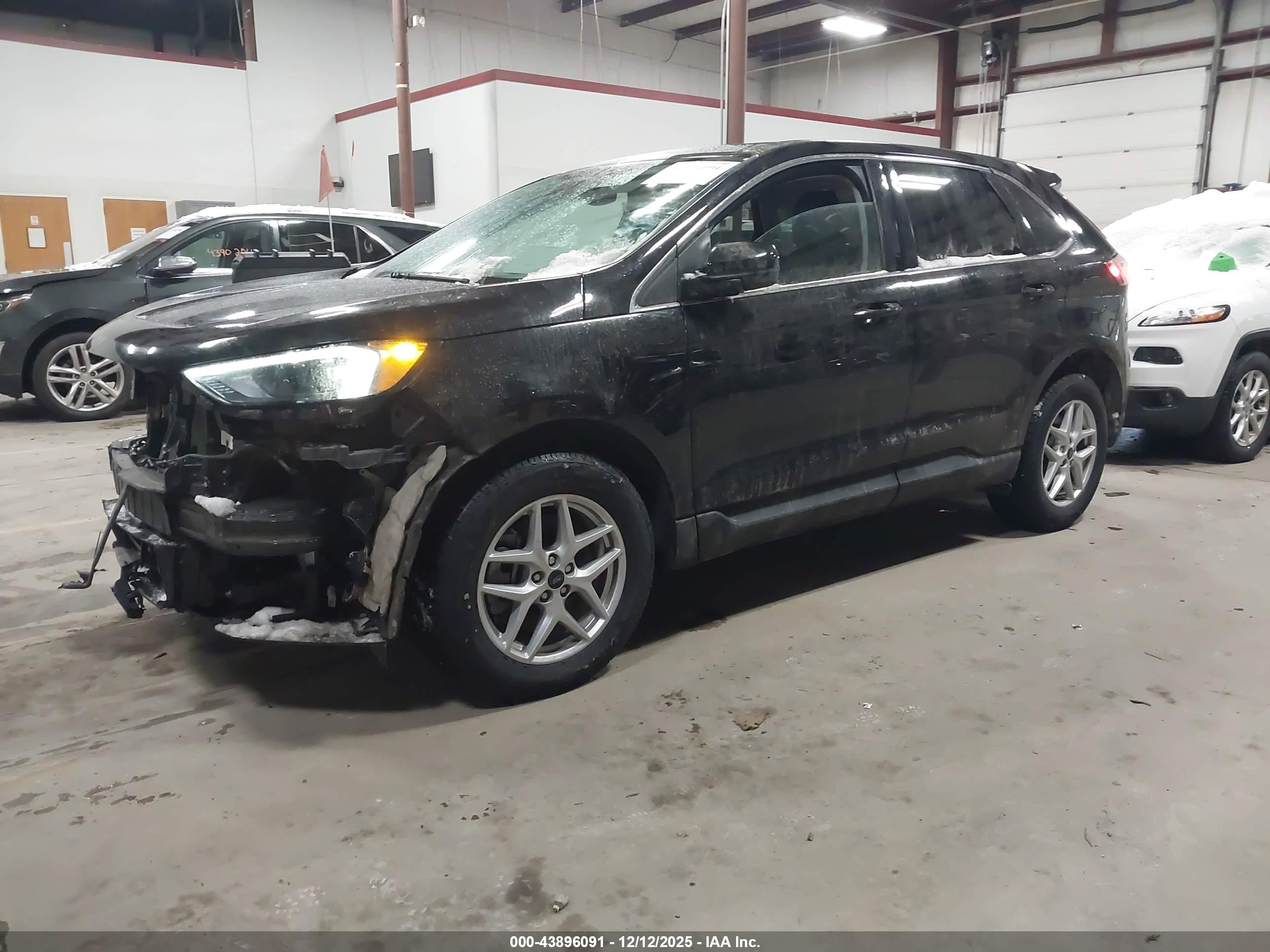 FORD EDGE image 2